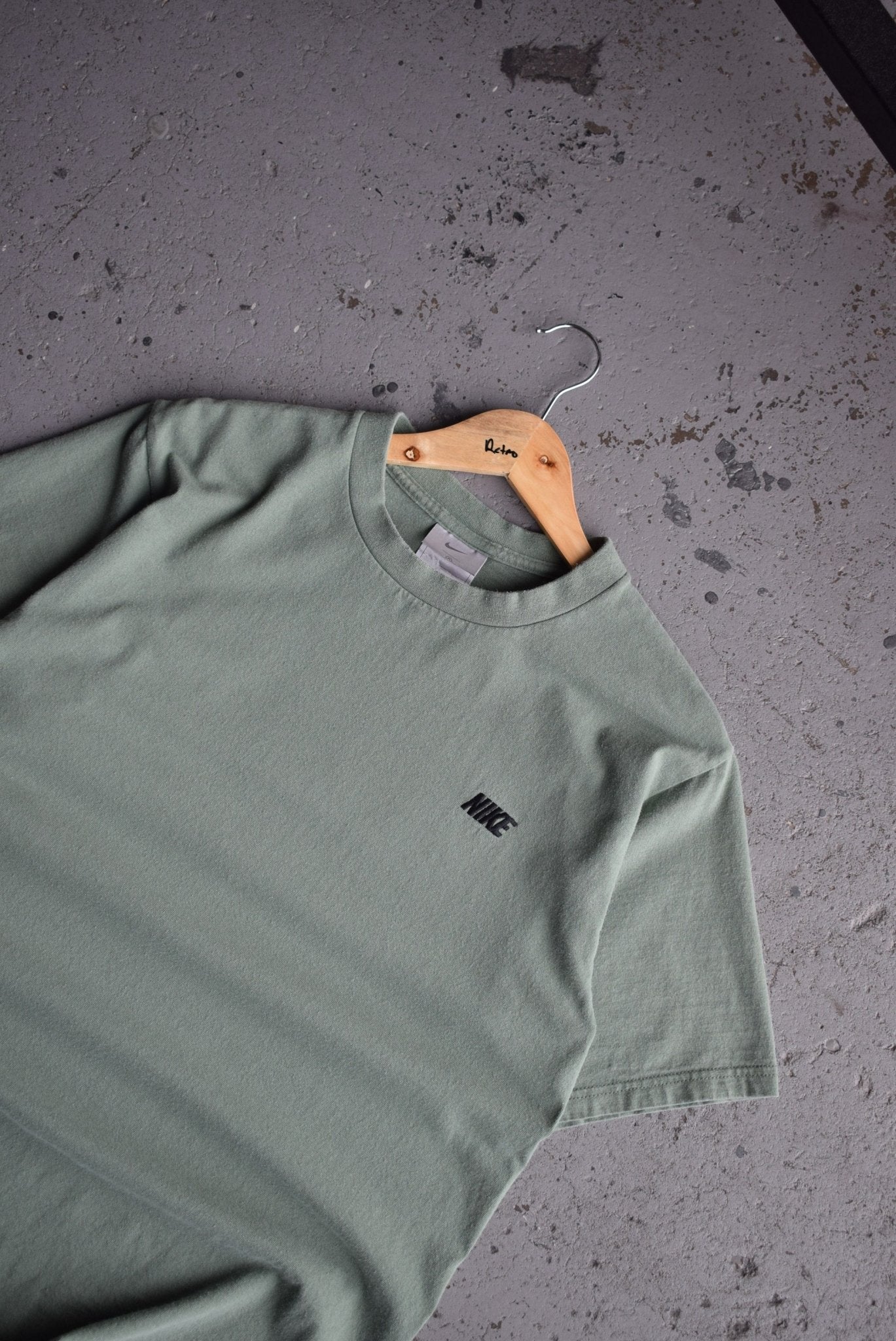 Vintage Nike Classic Logo Embroidered Tee (S) - Retrospective Store