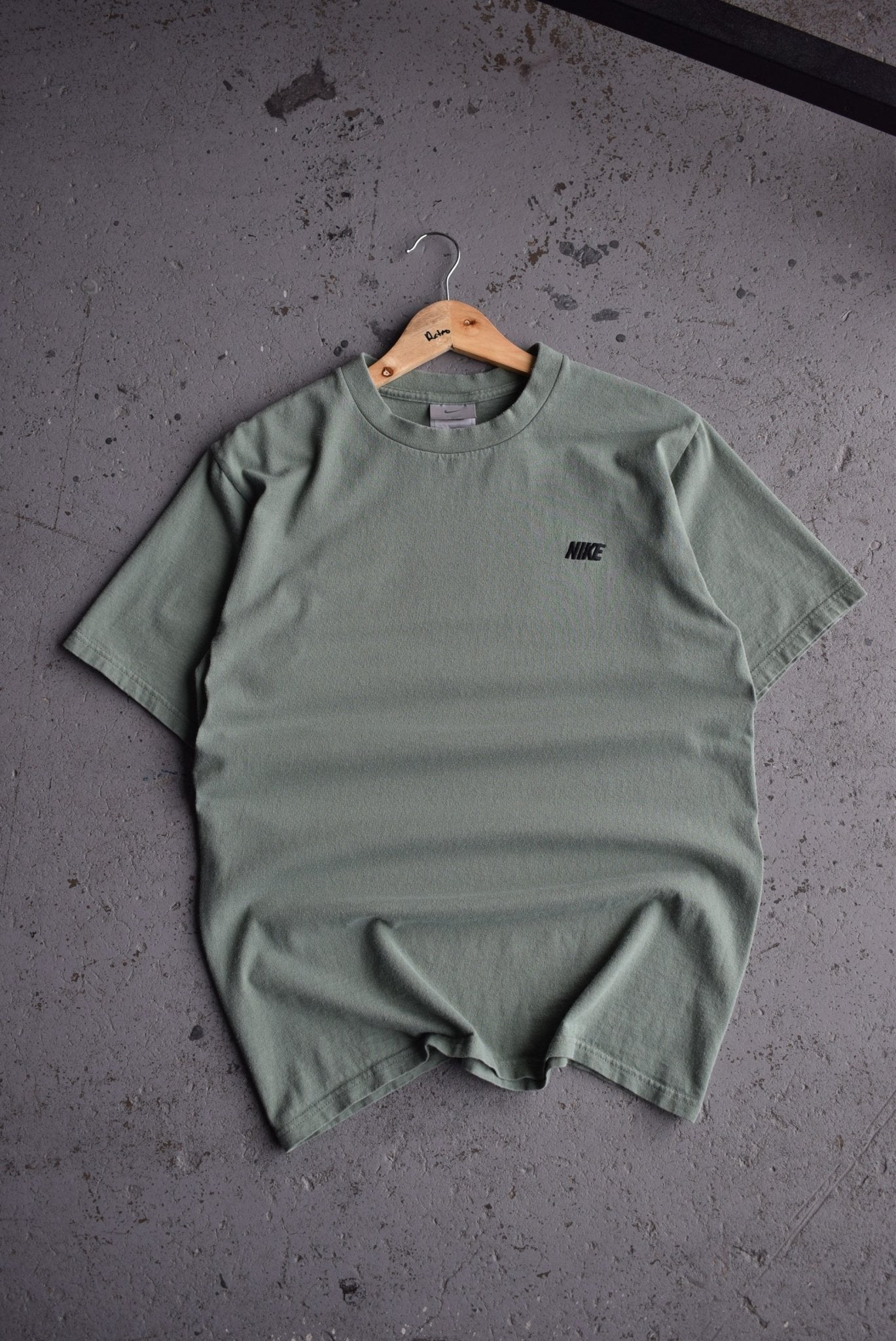 Vintage Nike Classic Logo Embroidered Tee (S) - Retrospective Store