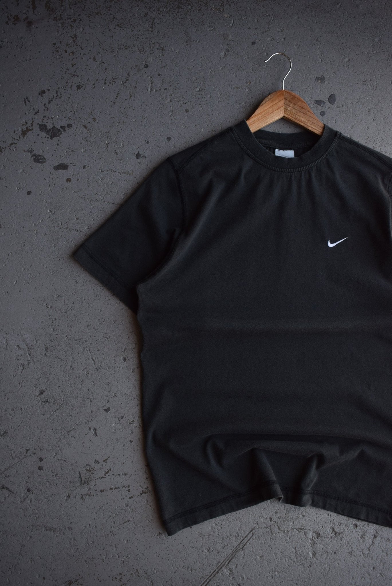 Vintage Nike Classic Logo Embroidered Tee (S) - Retrospective Store