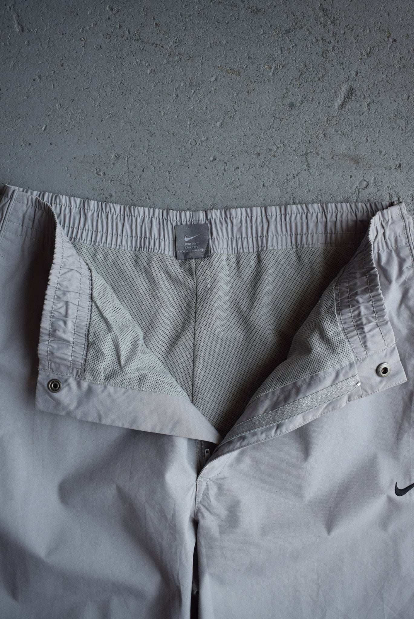 Vintage Nike Classic Logo Embroidered Track Pants (M) - Retrospective Store