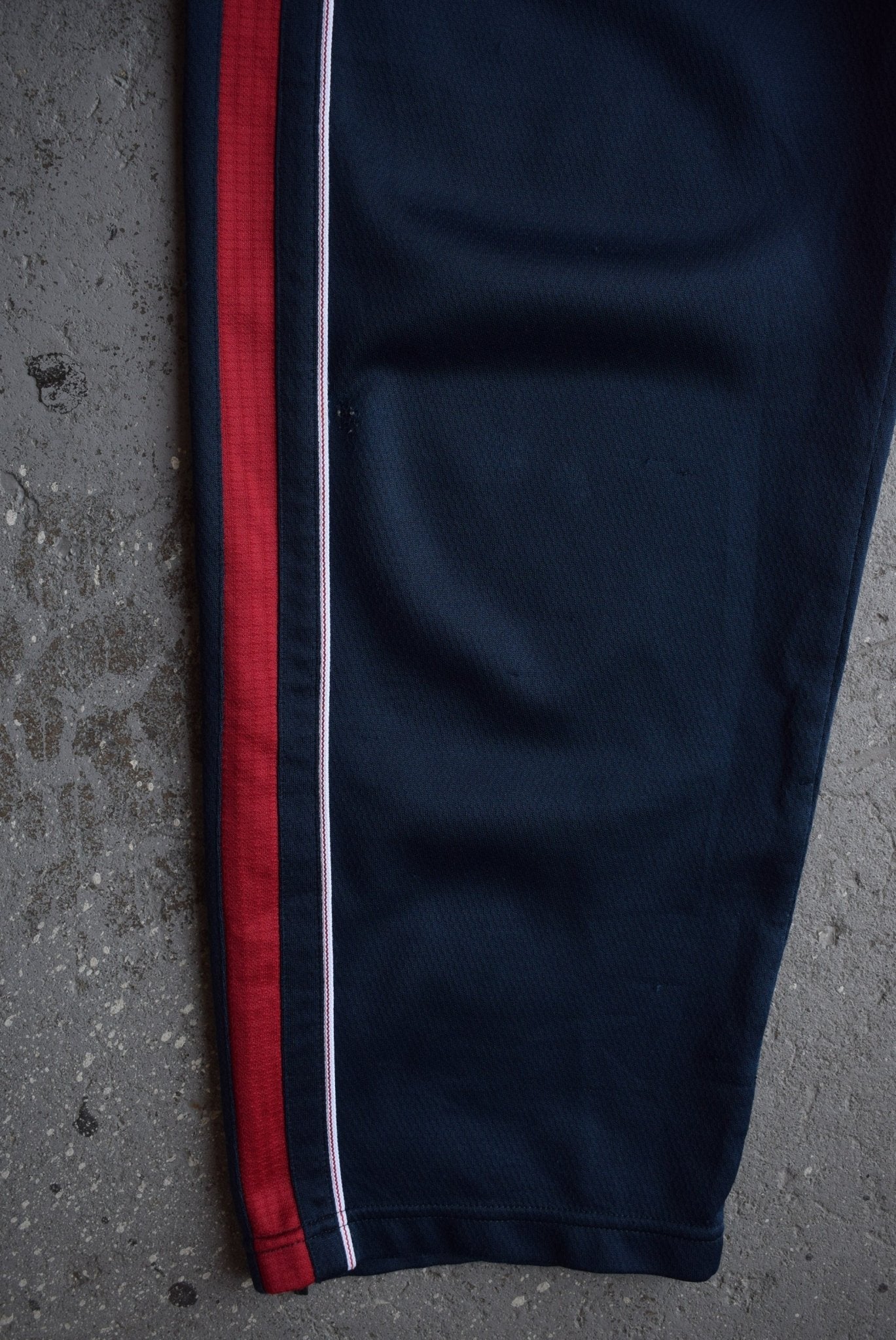 Vintage Nike Classic Logo Embroidered Track Pants (M) - Retrospective Store