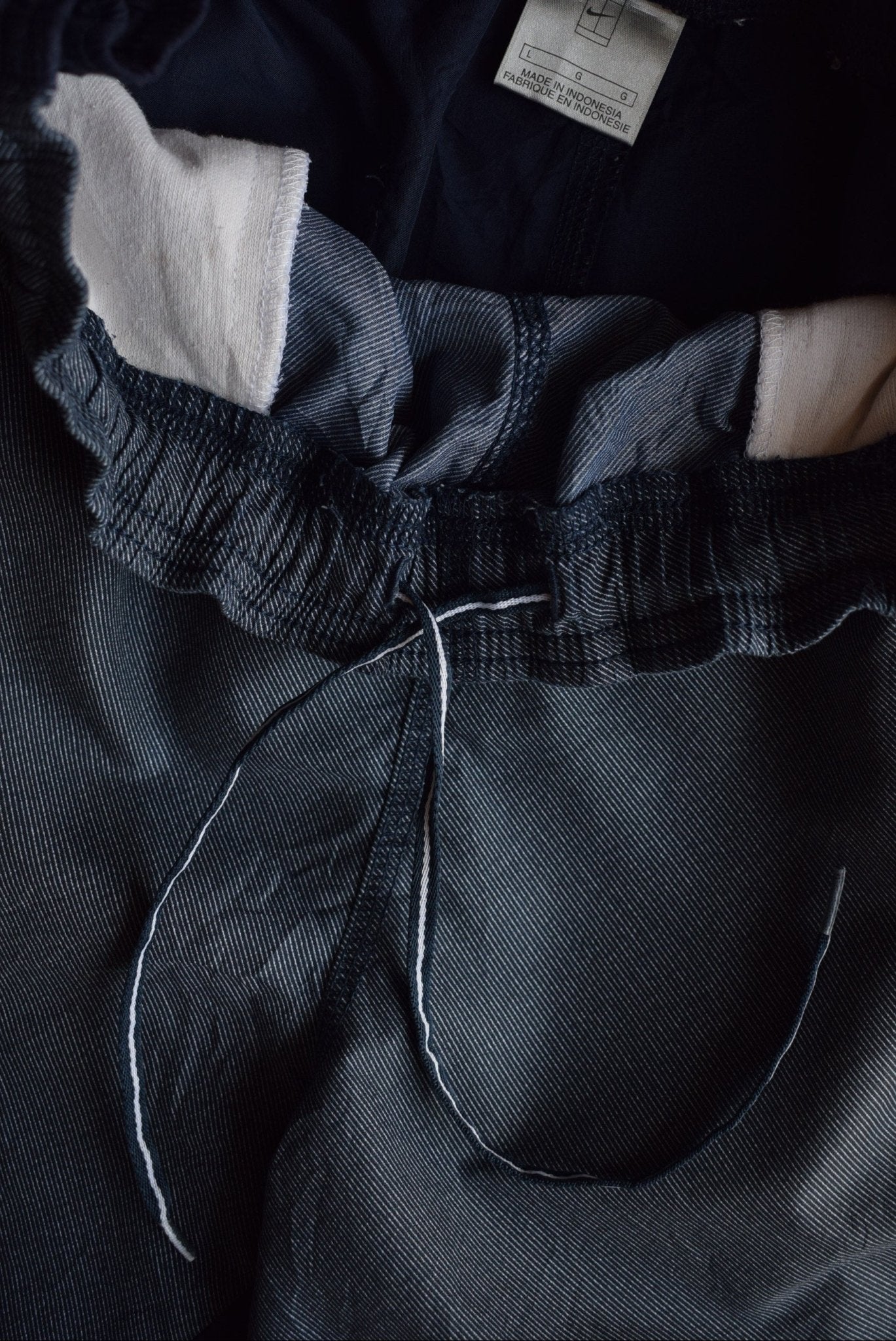 Vintage Nike Court Embroidered Shorts (M) - Retrospective Store