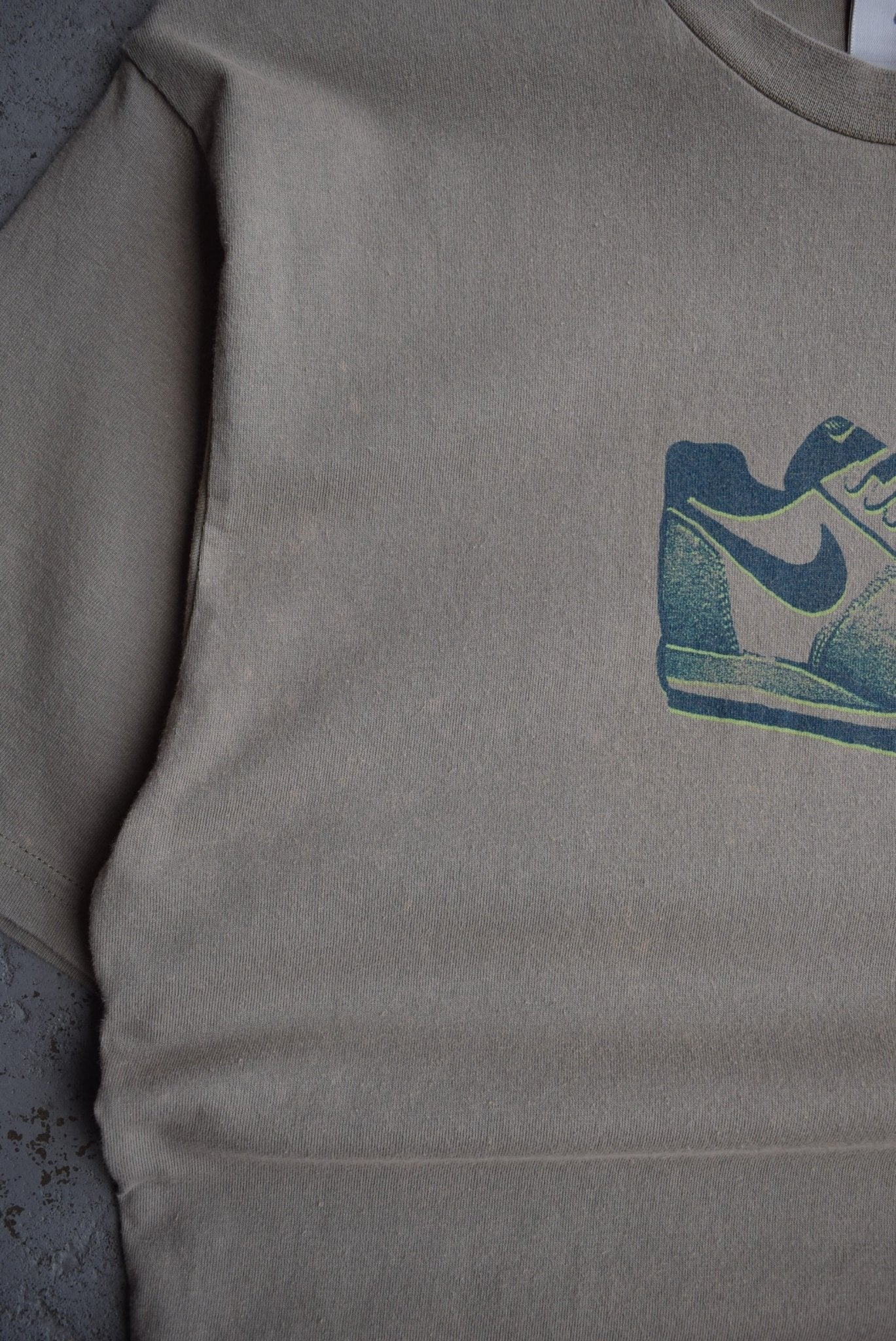 Vintage Nike Sneaker Tee (S) - Retrospective Store