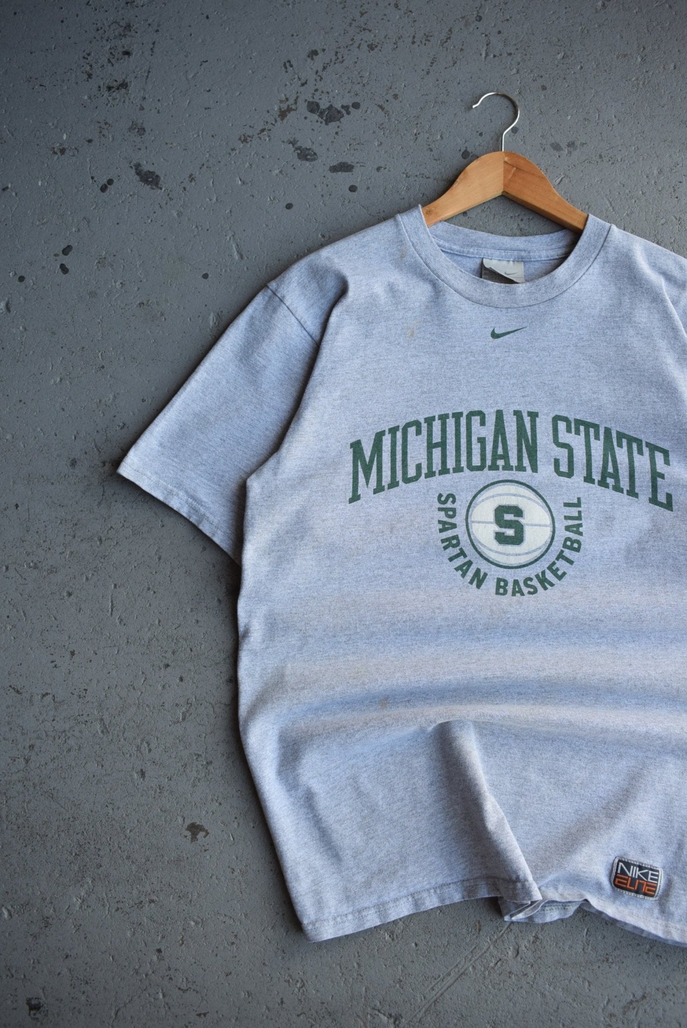 Vintage Nike x Michigan State University Basketball Tee (M) - Retrospective Store