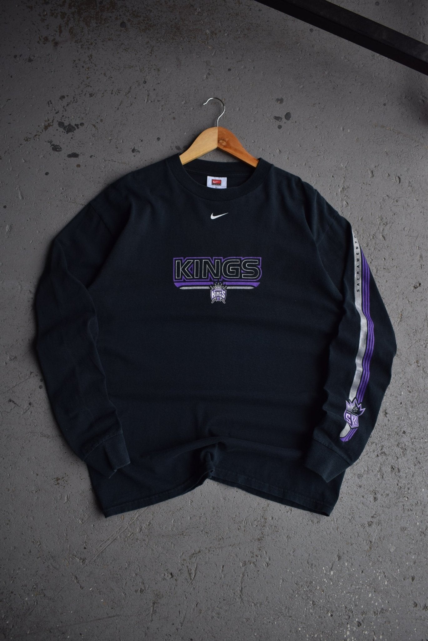 Vintage Nike x NBA Sacramento Kings Long Sleeve Tee (L) - Retrospective Store