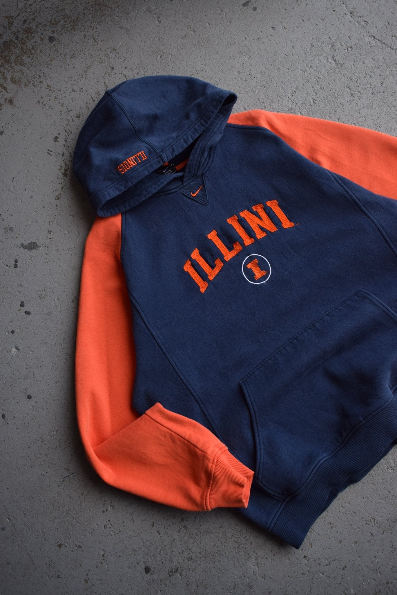 Vintage Nike x University of Illinois Embroidered Hoodie (L) - Retrospective Store