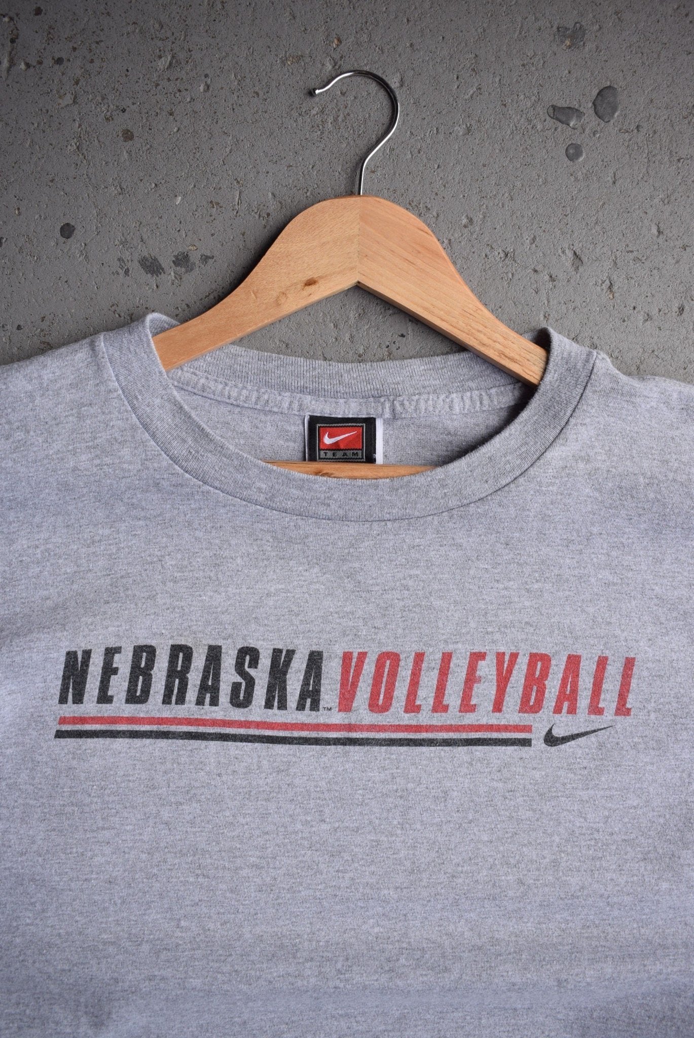 Vintage Nike x University of Nebraska Volleyball Tee (S) - Retrospective Store