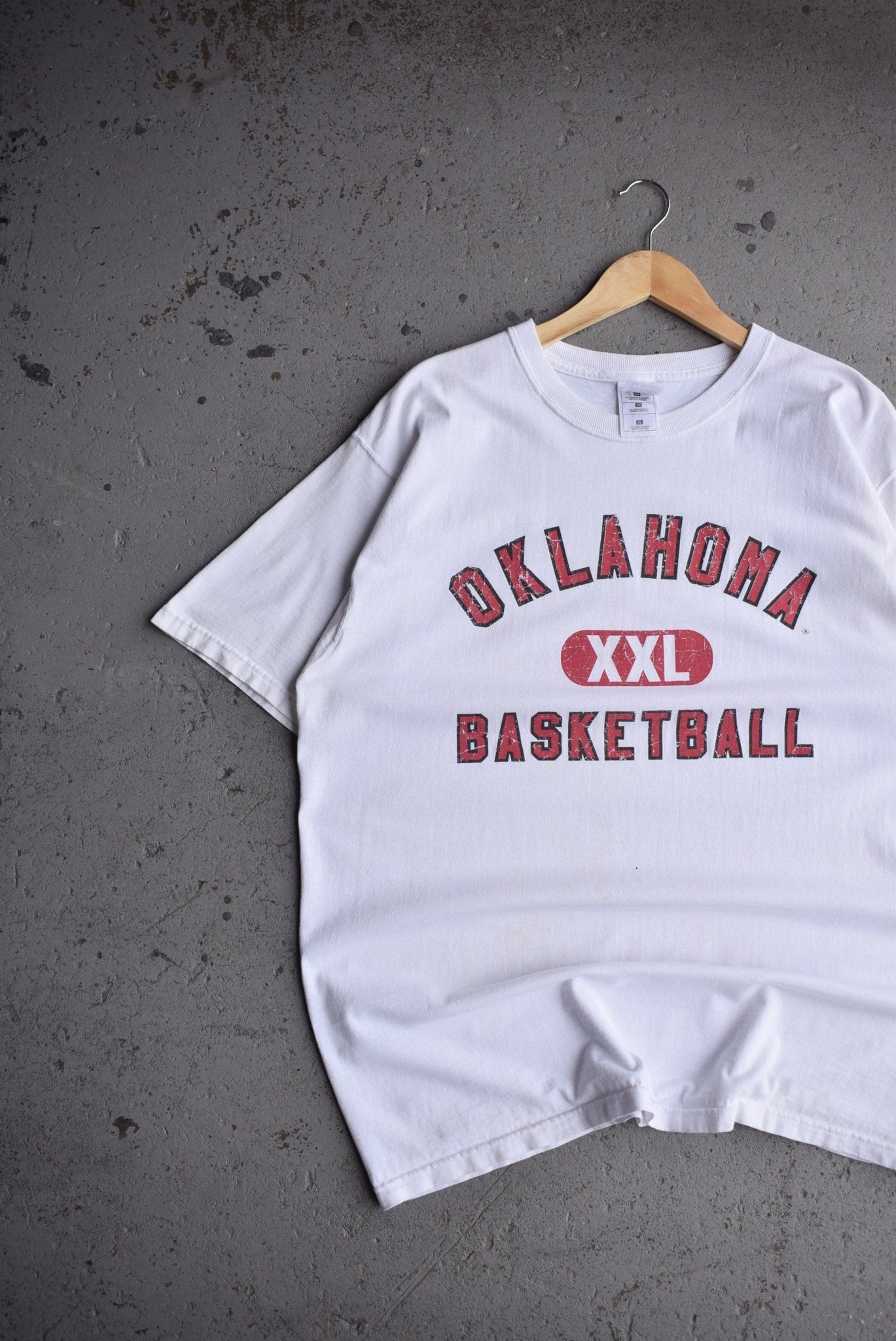 Vintage Oklahoma Basketball Tee (XL) - Retrospective Store