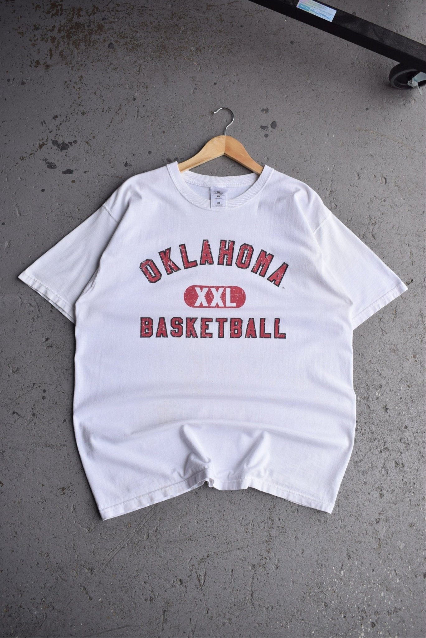 Vintage Oklahoma Basketball Tee (XL) - Retrospective Store