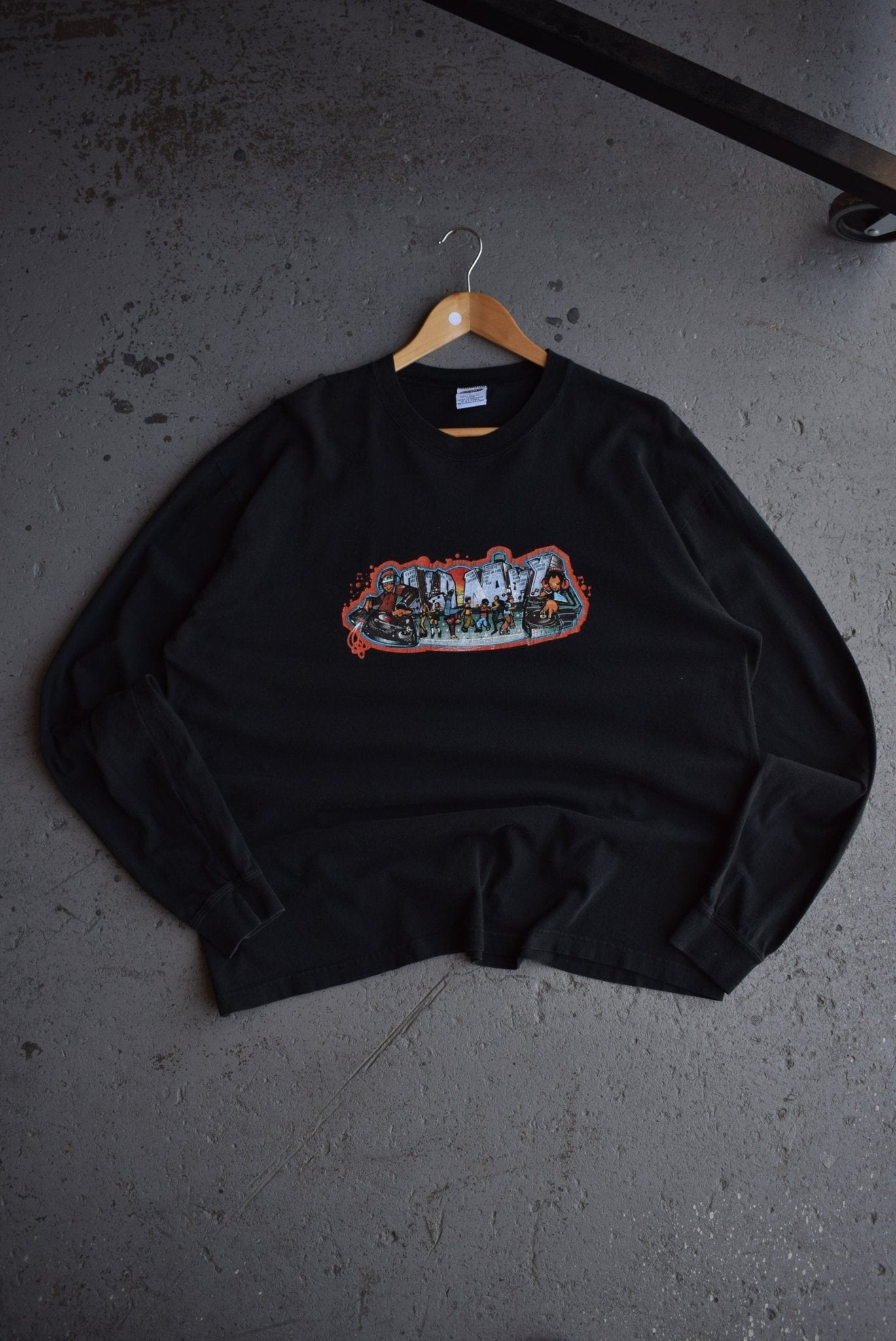 Vintage Old Navy Spellout Long Sleeve Tee (L) - Retrospective Store
