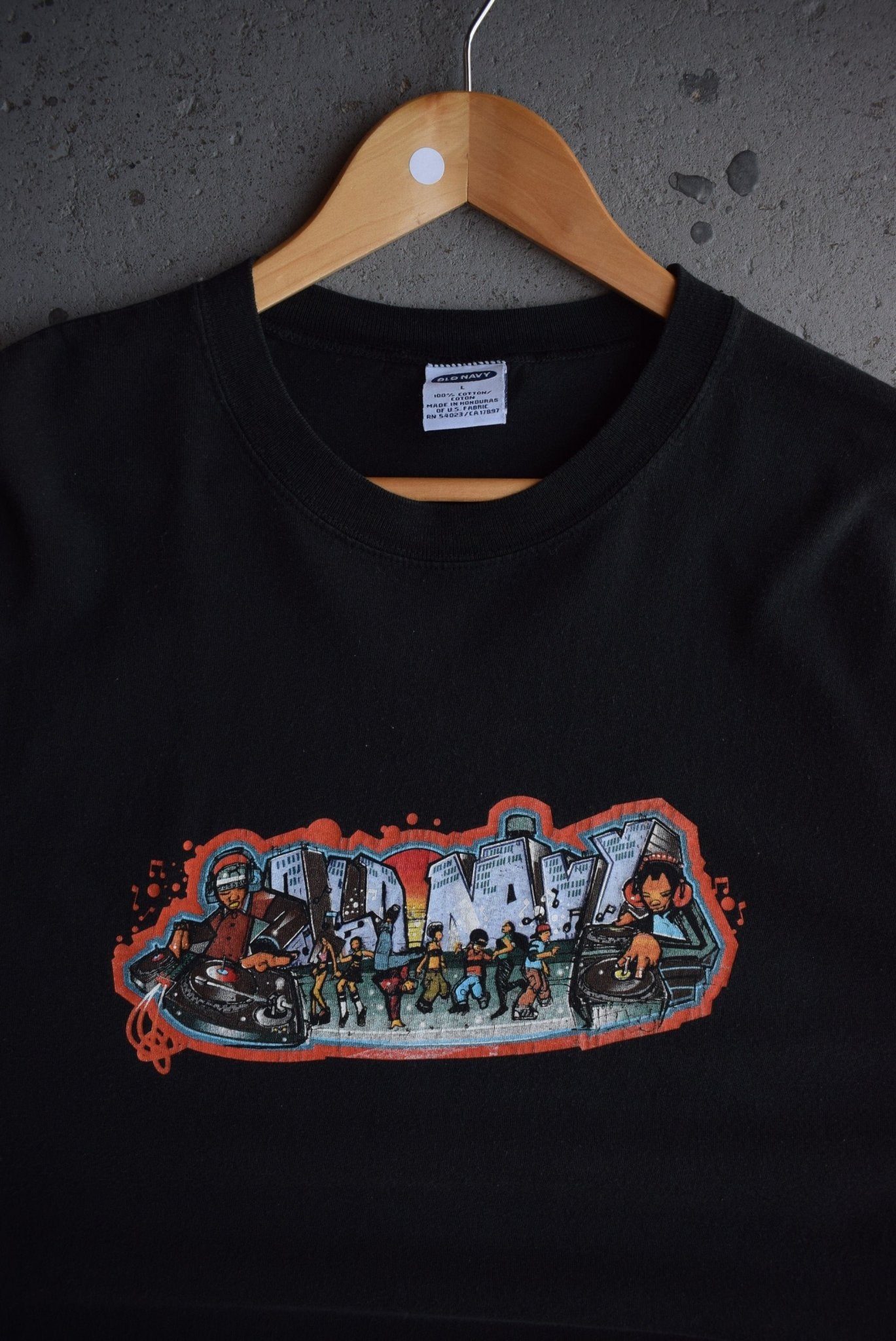 Vintage Old Navy Spellout Long Sleeve Tee (L) - Retrospective Store