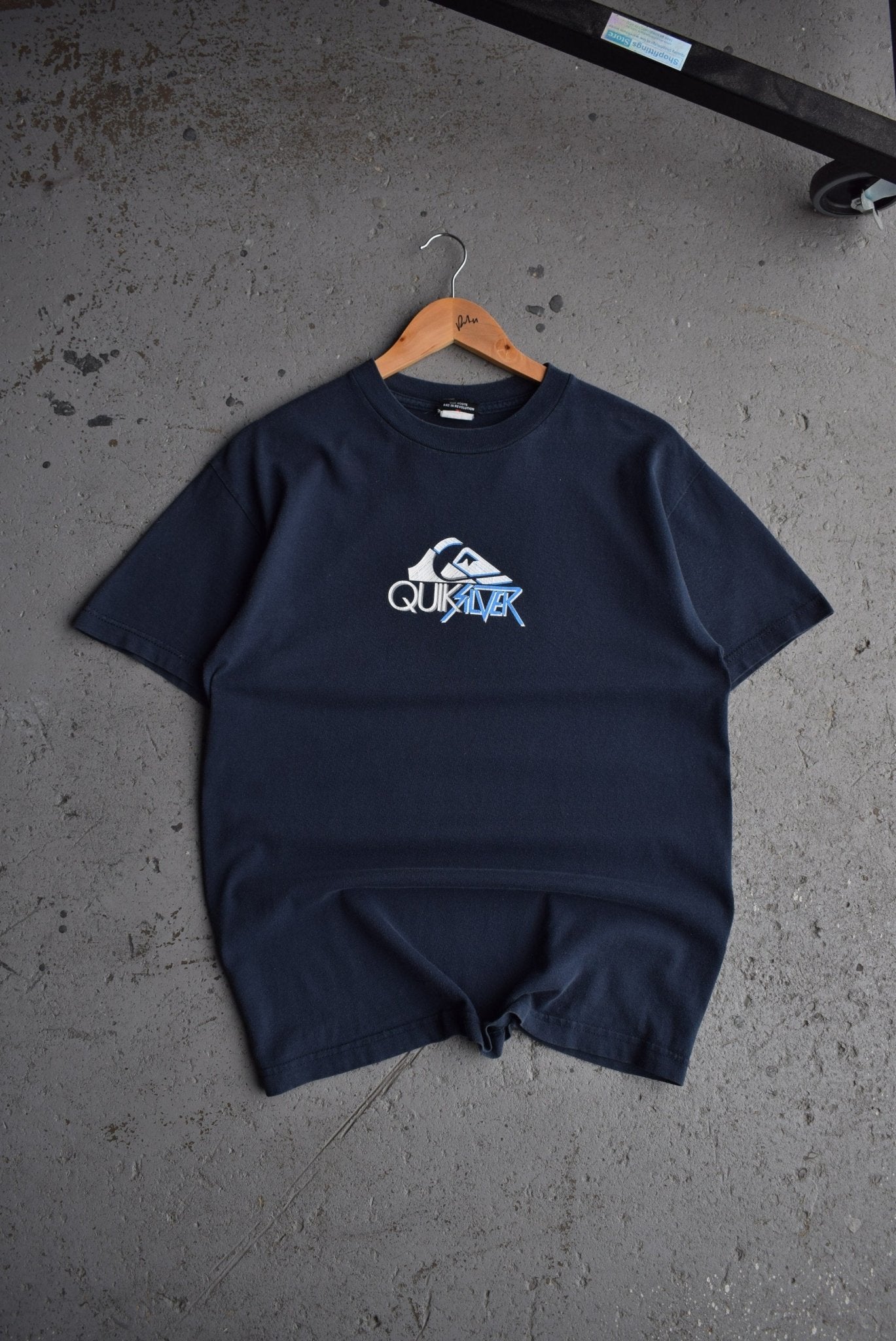 Vintage Quiksilver Spellout Tee (M) - Retrospective Store