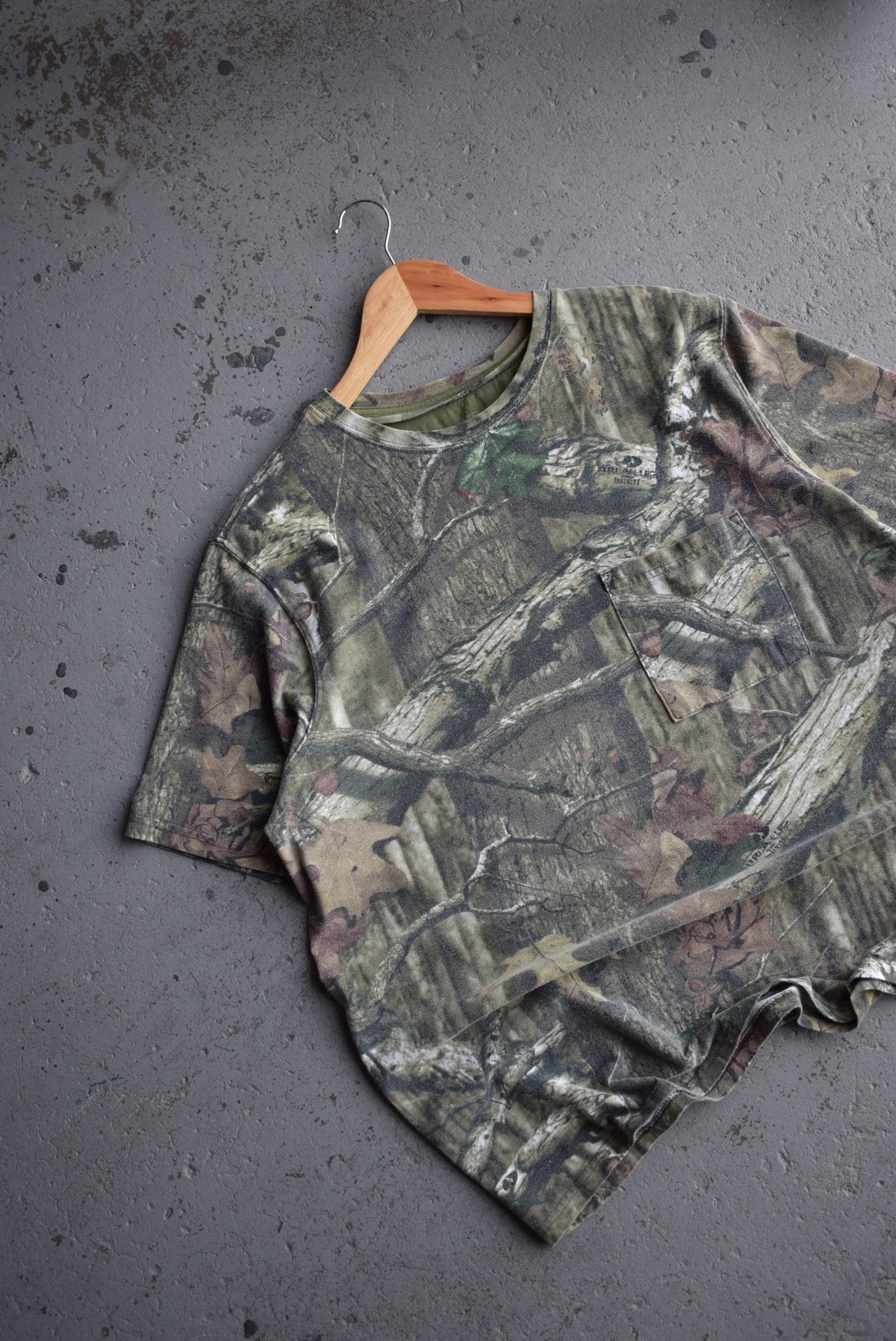 Vintage Realtree Pocket Tee (L/XL) - Retrospective Store