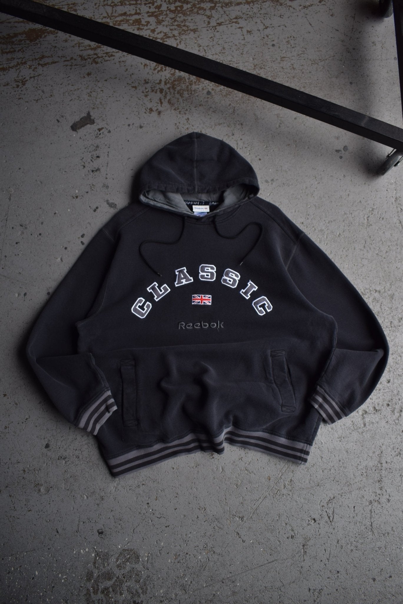 Vintage Reebok Classic Embroidered Spellout Hoodie (L/XL) - Retrospective Store