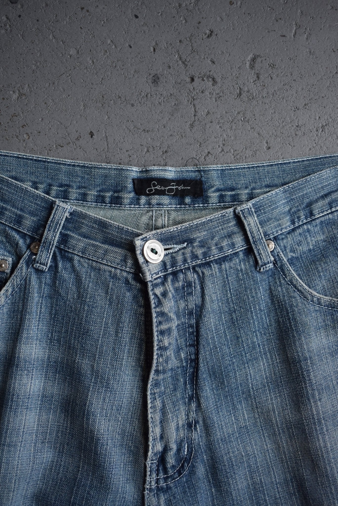 Vintage Sean John Embroidered Jorts (34) - Retrospective Store