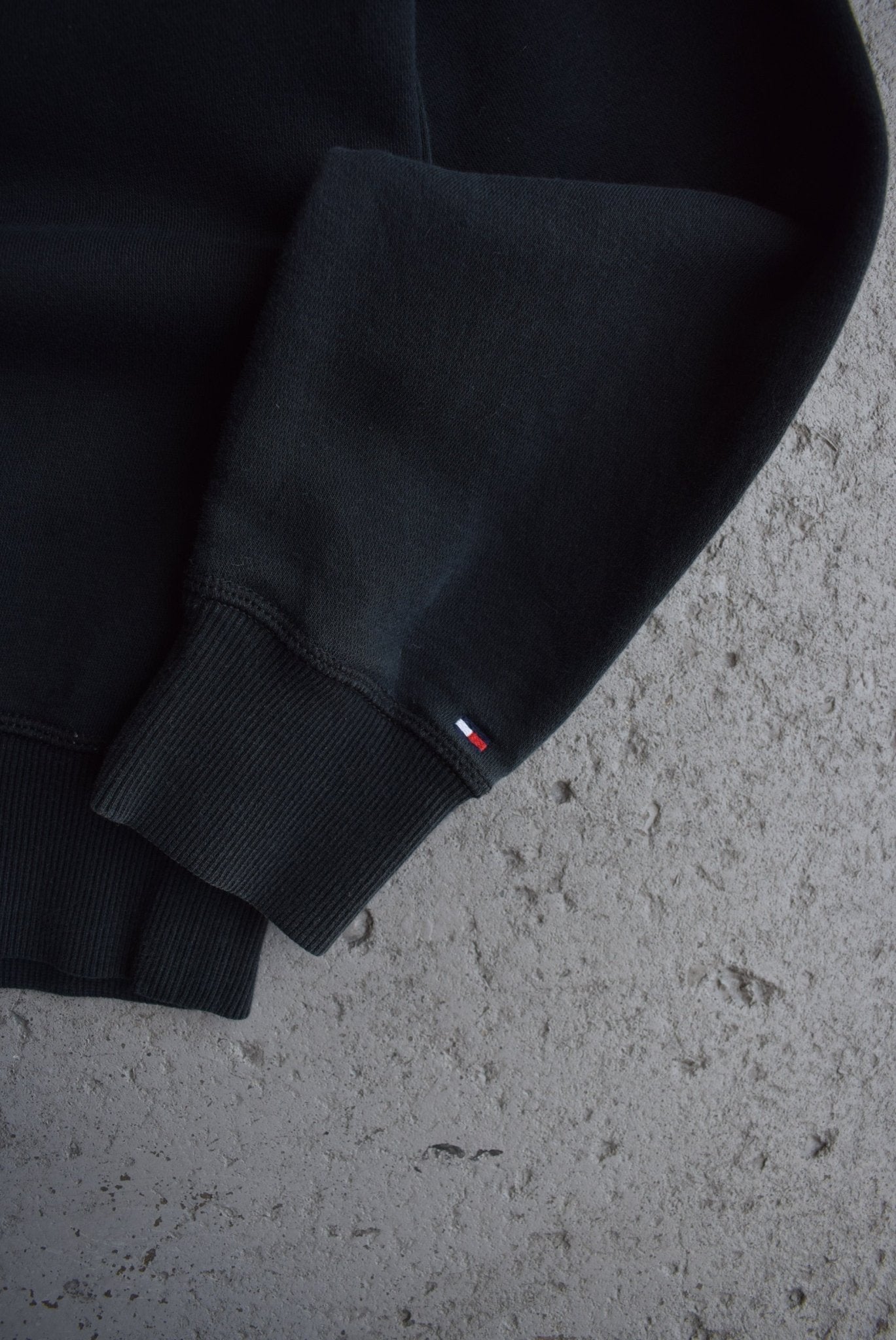 Vintage Tommy Hilfiger Spellout Crewneck (M) - Retrospective Store