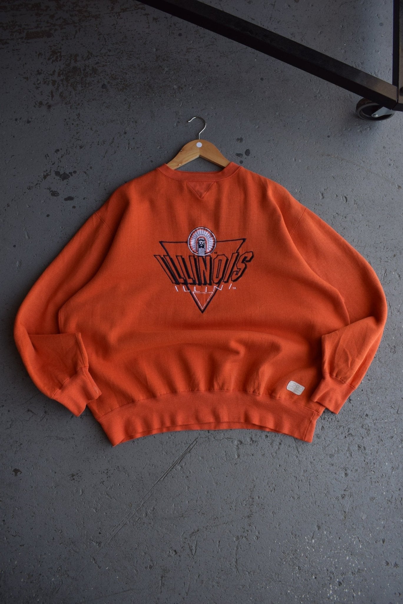 Vintage University of Illinois Embroidered Crewneck (XL) - Retrospective Store