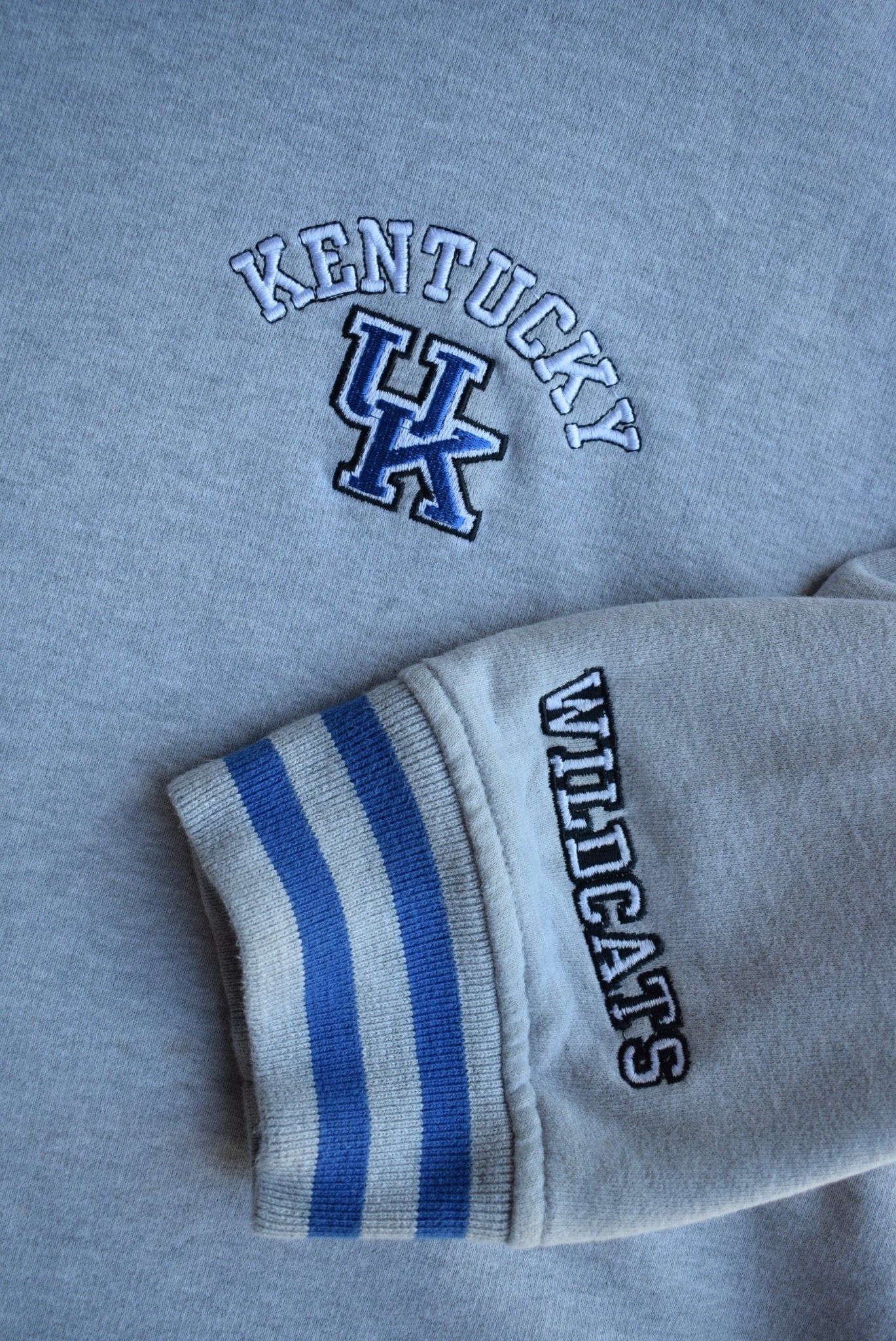 Vintage University of Kentucky Wildcats Embroidered Crewneck (L) - Retrospective Store