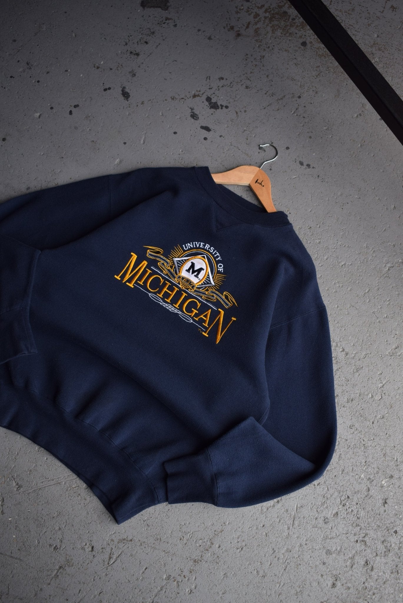 Vintage University of Michigan Embroidered Crewneck (M) - Retrospective Store
