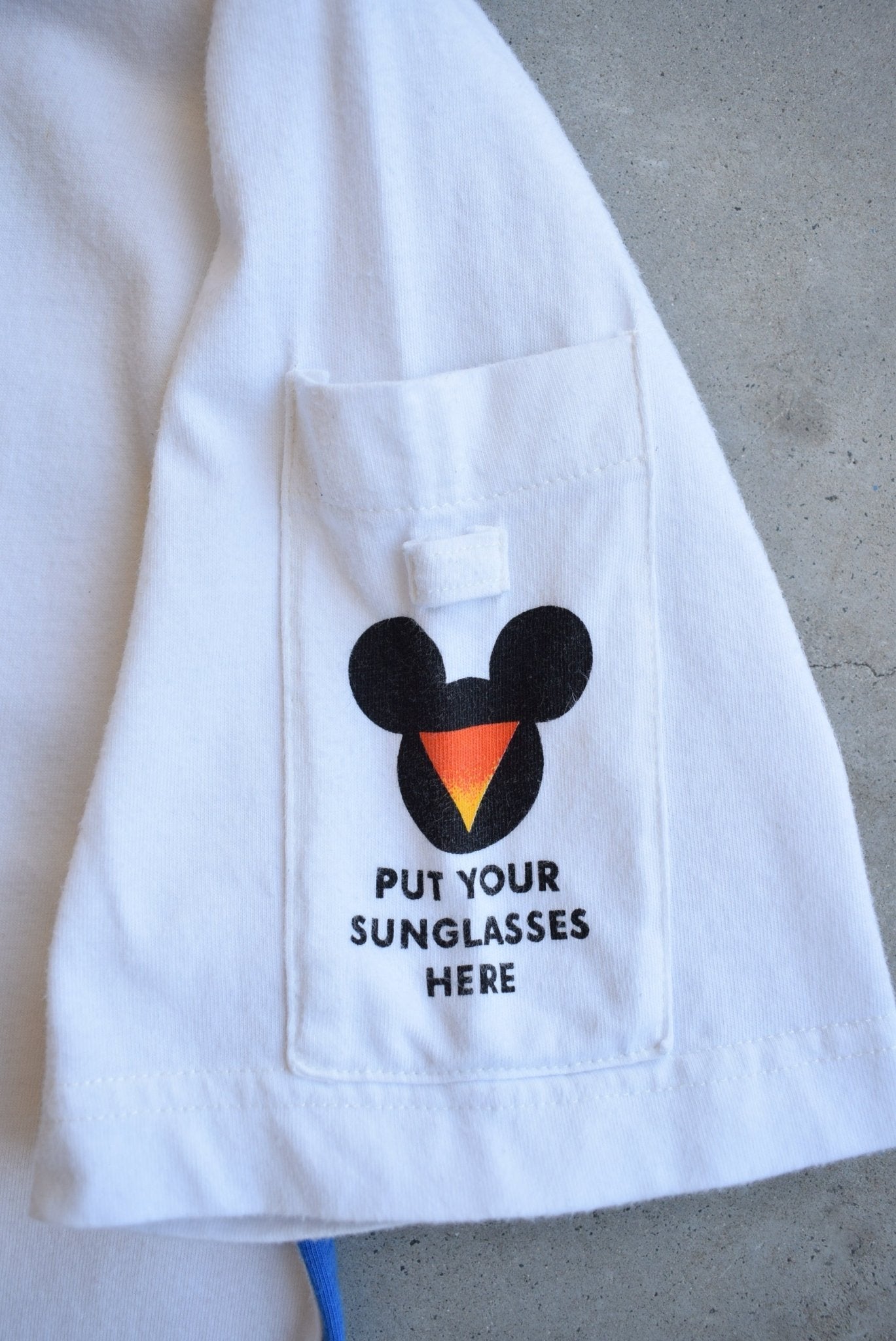 Walt Disney World White Graphic Tee — 1990s (L) - Retrospective Store