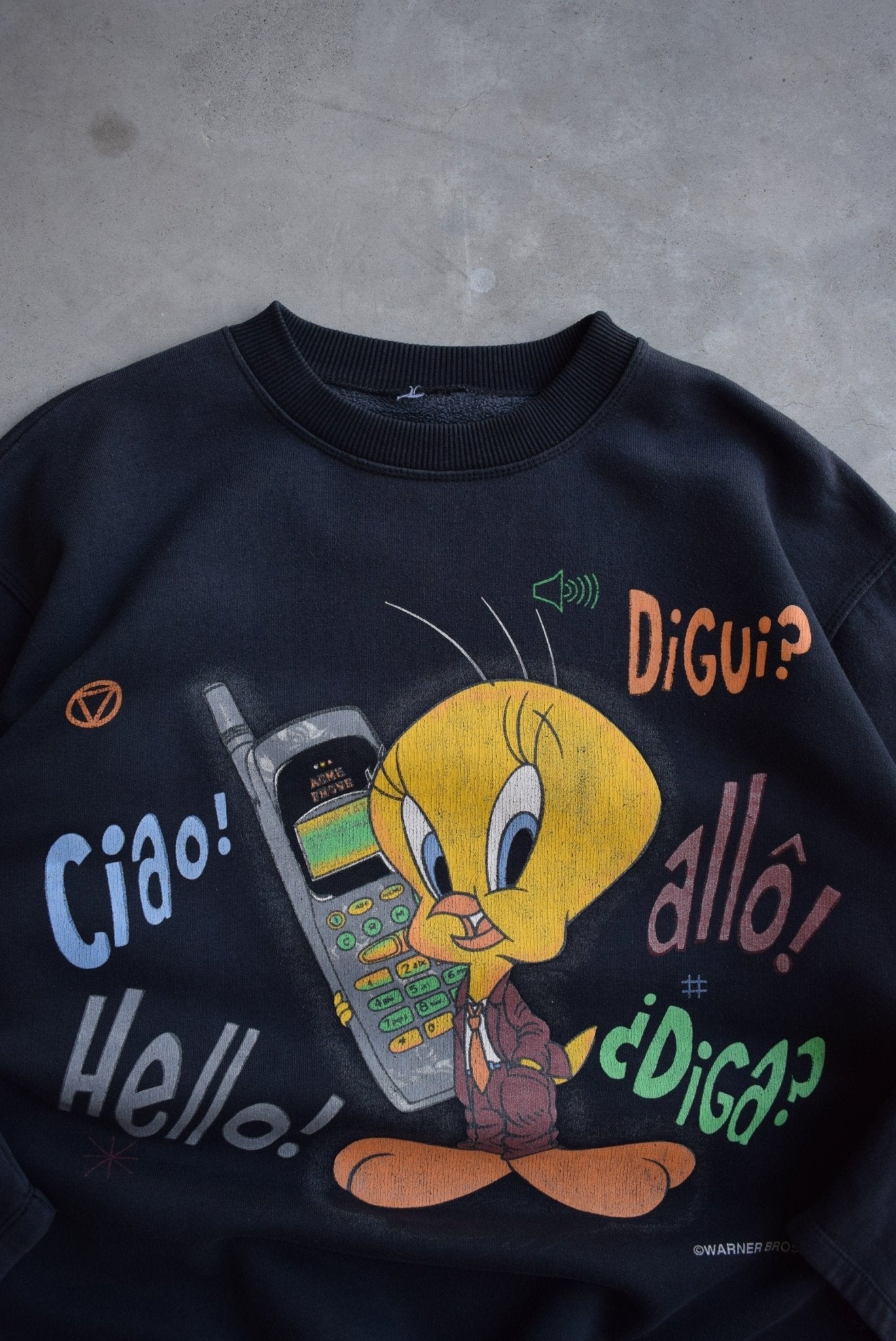 Warner Bros. Tweety Bird Black Graphic Crewneck — 2000s (M) - Retrospective Store