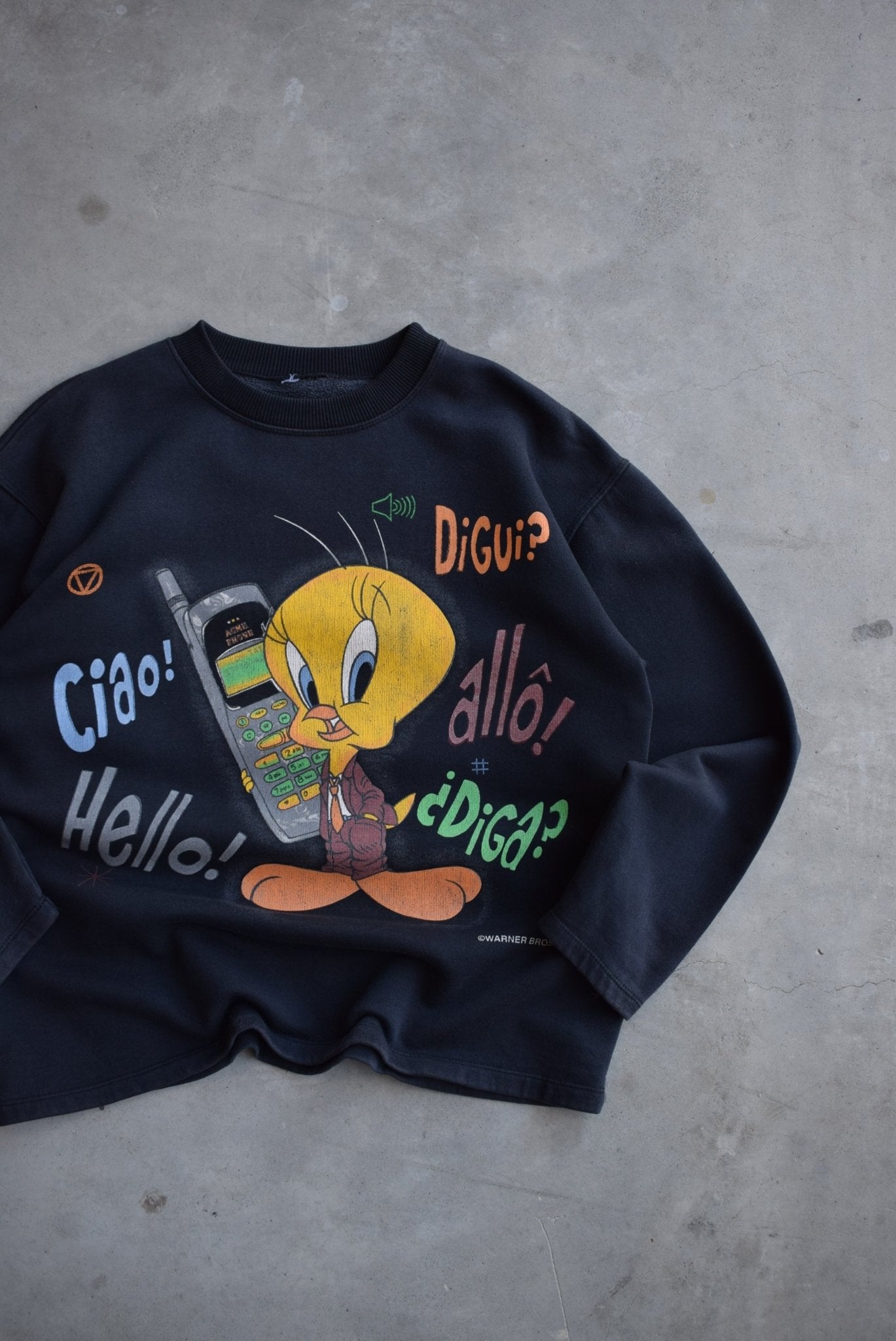 Warner Bros. Tweety Bird Black Graphic Crewneck — 2000s (M) - Retrospective Store
