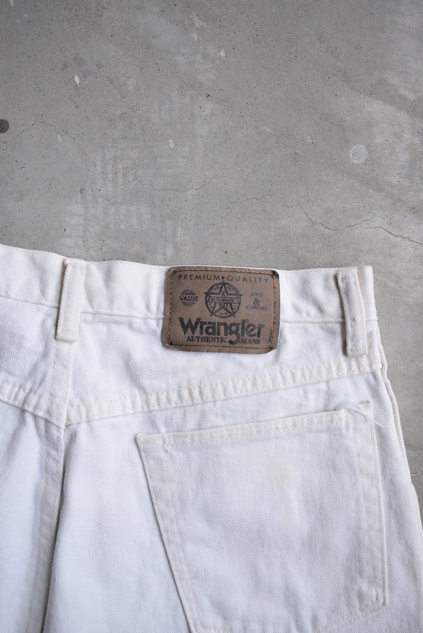 Wrangler Denim Shorts — 2000s (30) - Retrospective Store