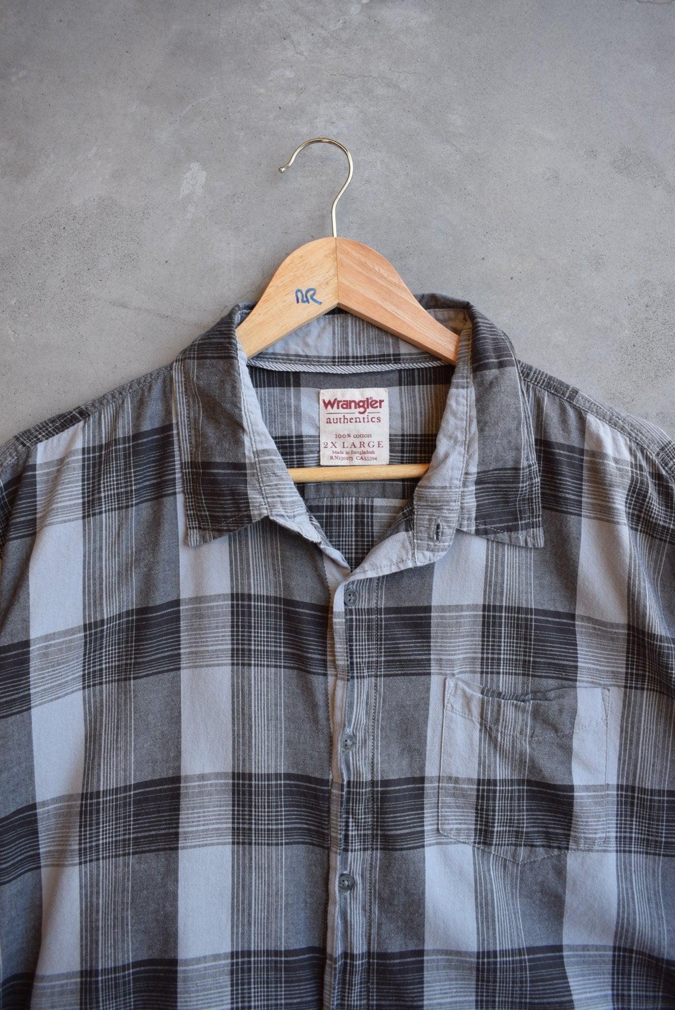 Wrangler Grey Cropped Button Up — 2000s (XL) - Retrospective Store