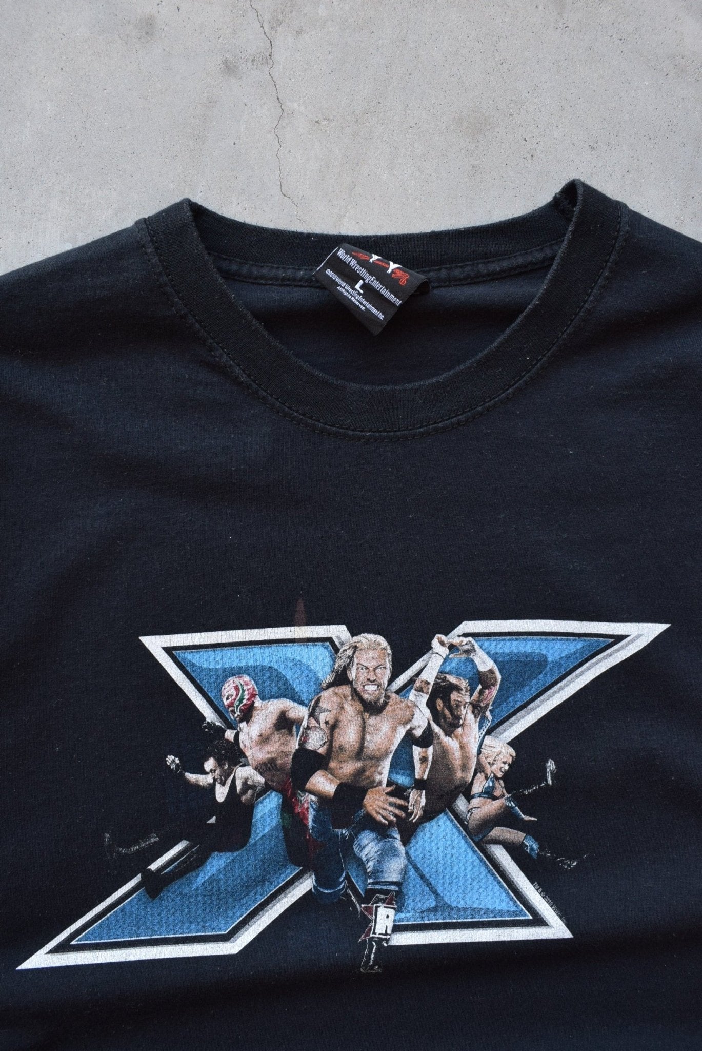 WWE Smackdown Black Graphic Tee — 2000s (M) - Retrospective Store