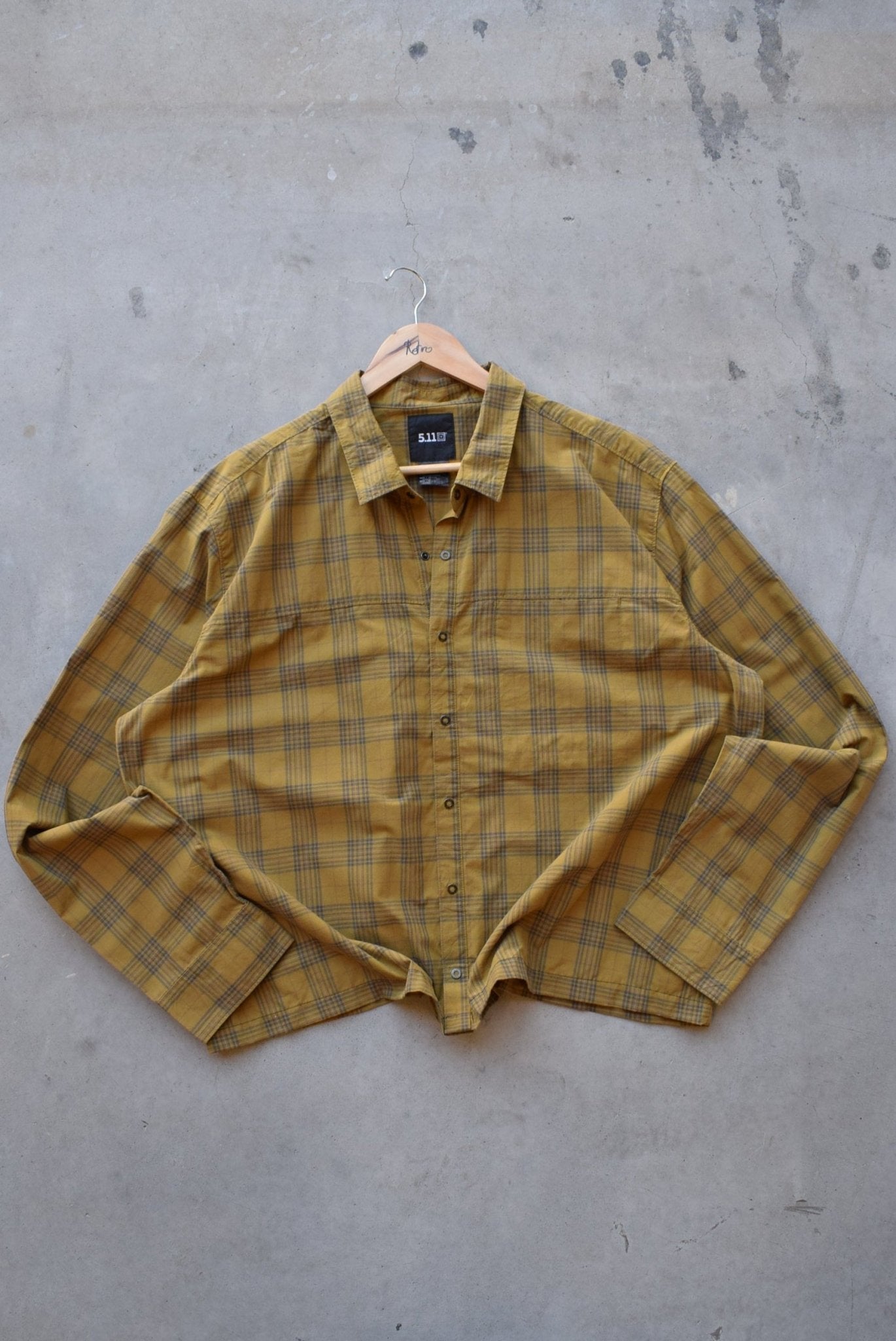 5.11 Brown Cropped Long Sleeve Button Up — 2000s (XL) - Retrospective Store