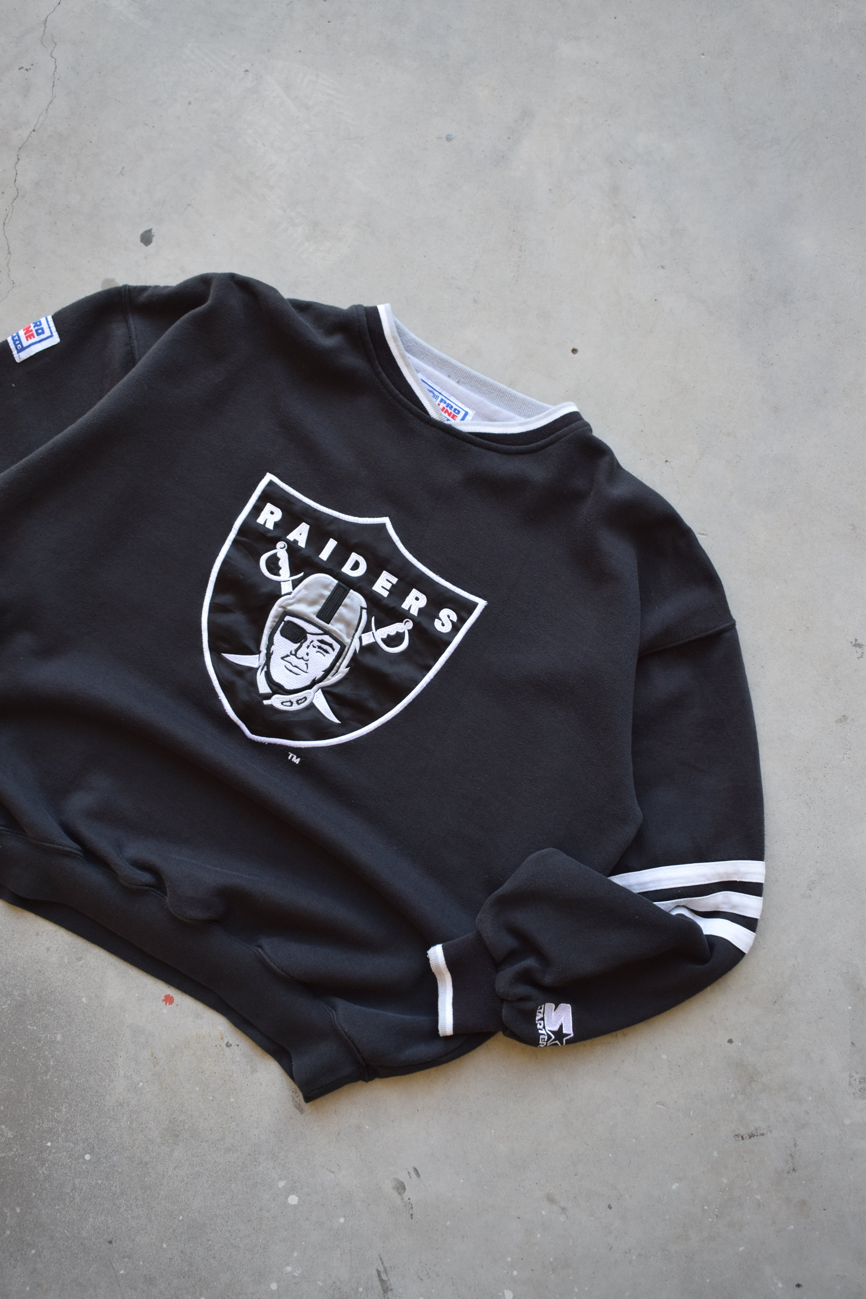 Starter x NFL Oakland Raiders Black Embroidered Crewneck — 1990s