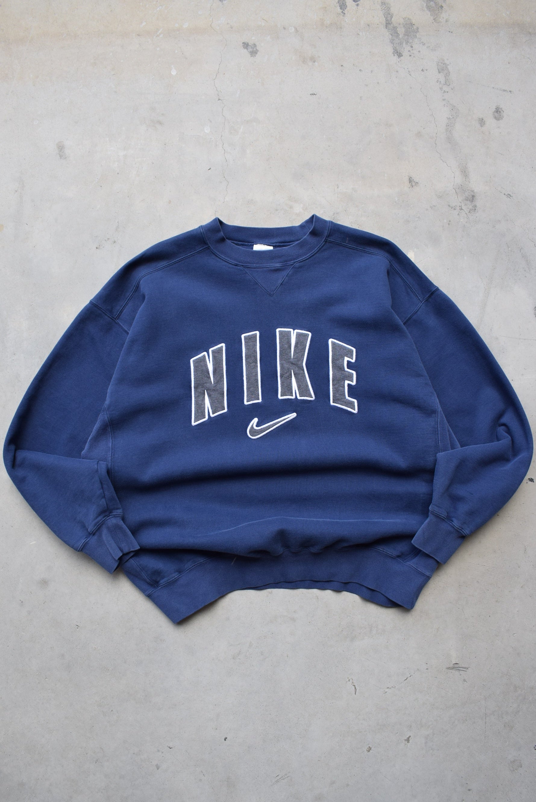 Nike Navy Embroidered Spellout Crewneck — 1990s (XL
