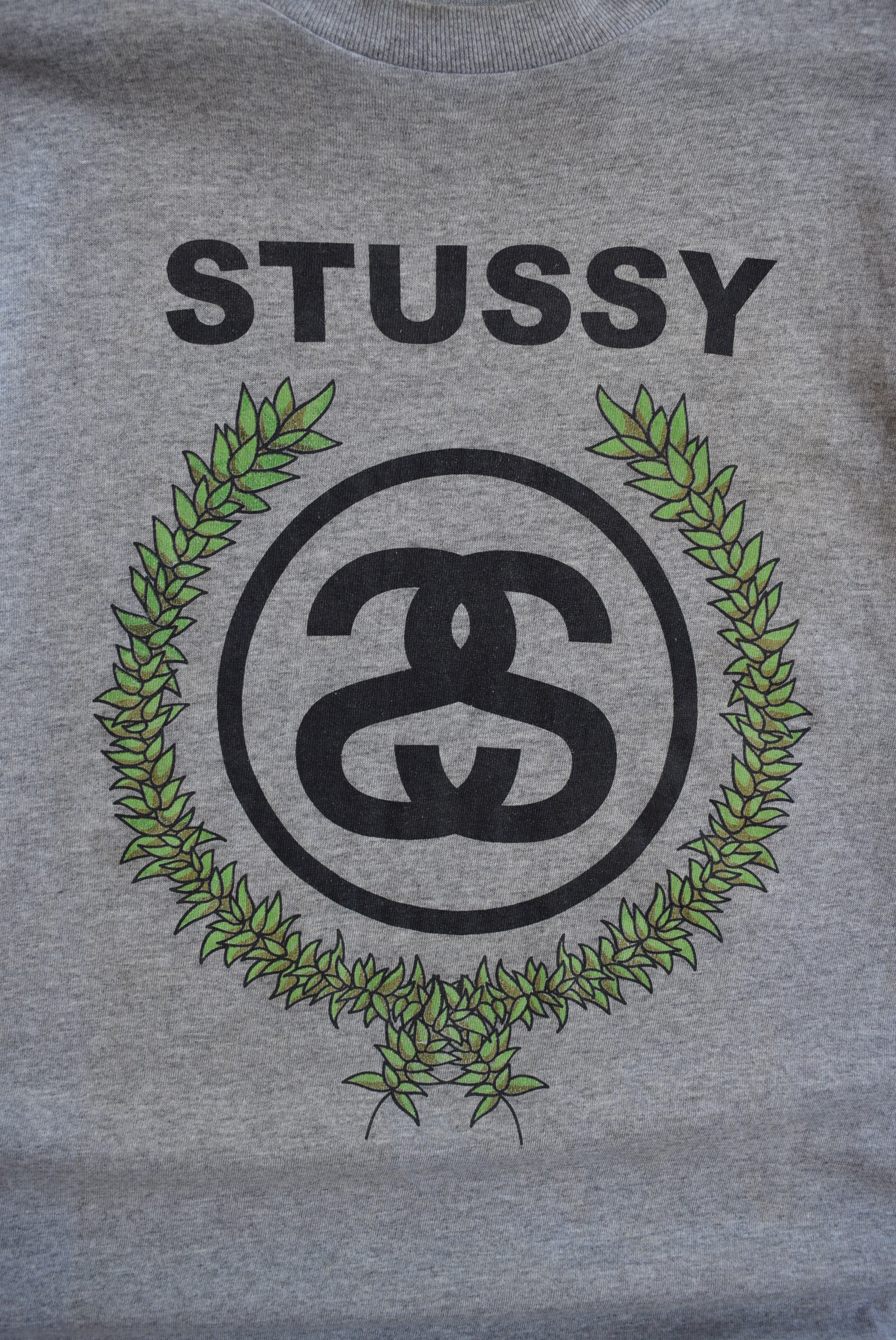 Stussy Grey Spellout Graphic Tee — 2000s (L) – Retrospective Store