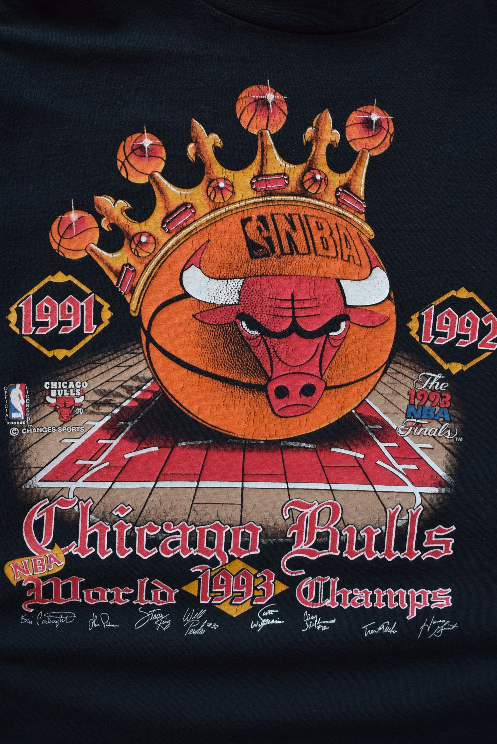 NBA Chicago Bulls 3-Peat Champions Black Graphic Tee — 1993 (L