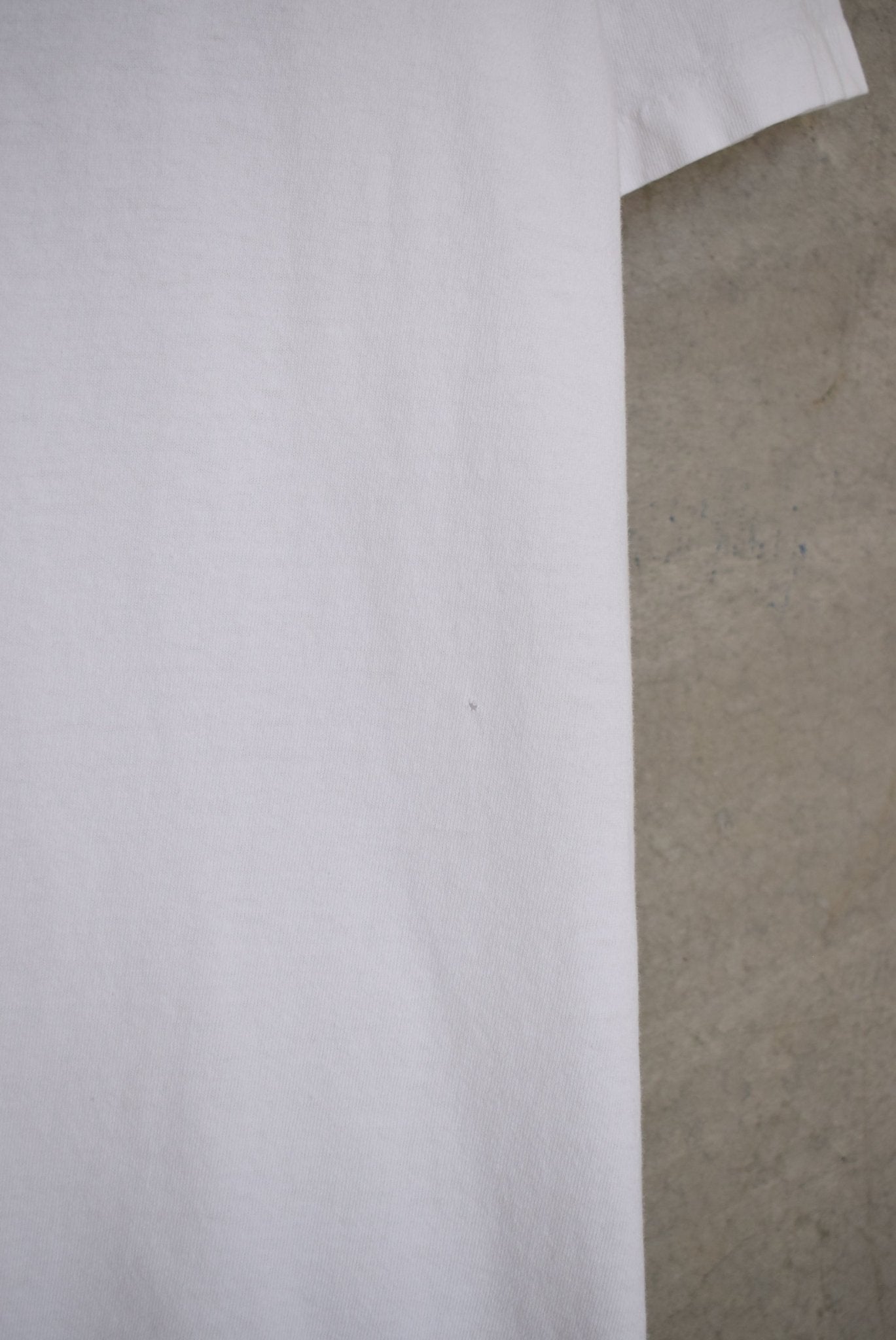 Absolut Vodka Graphic Tee — 1997 (L) - Retrospective Store