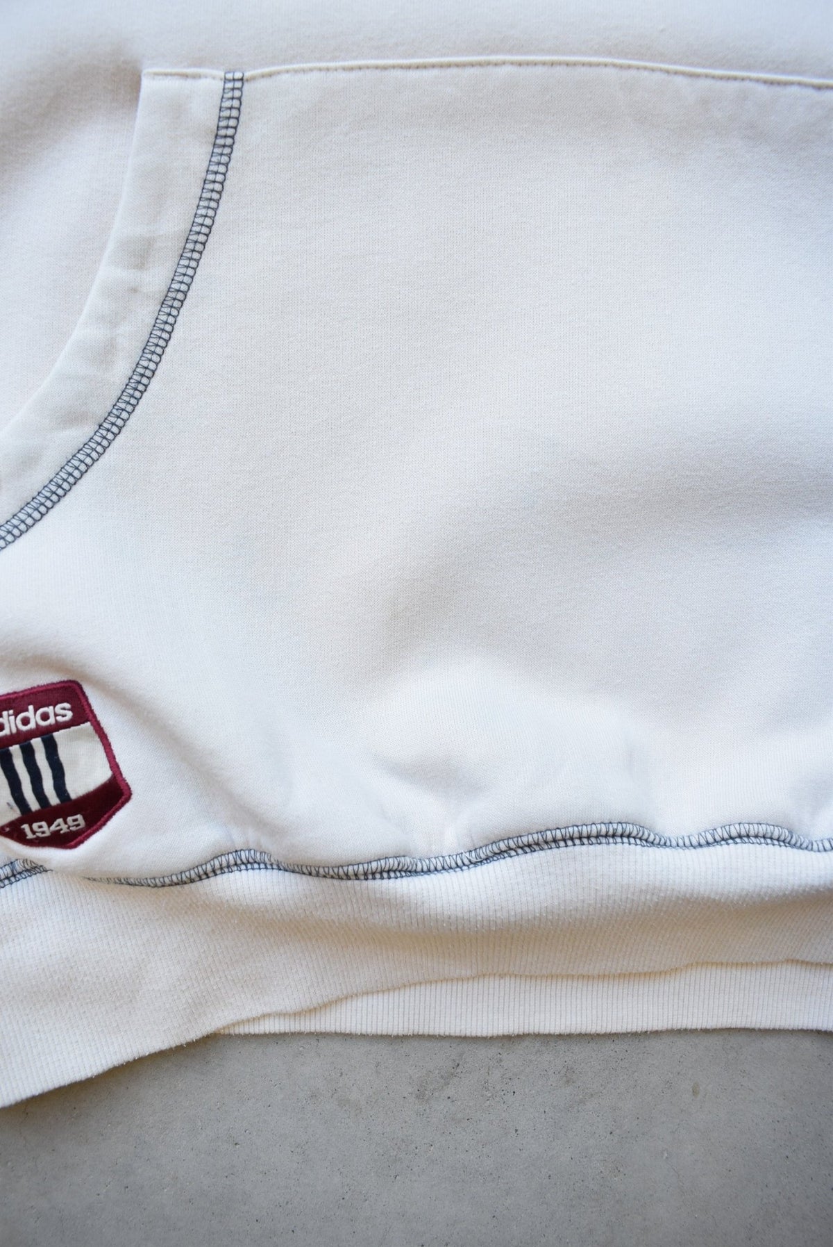 Adidas '1949' Cream & Navy Embroidered Hoodie — 2000s (L) - Retrospective Store