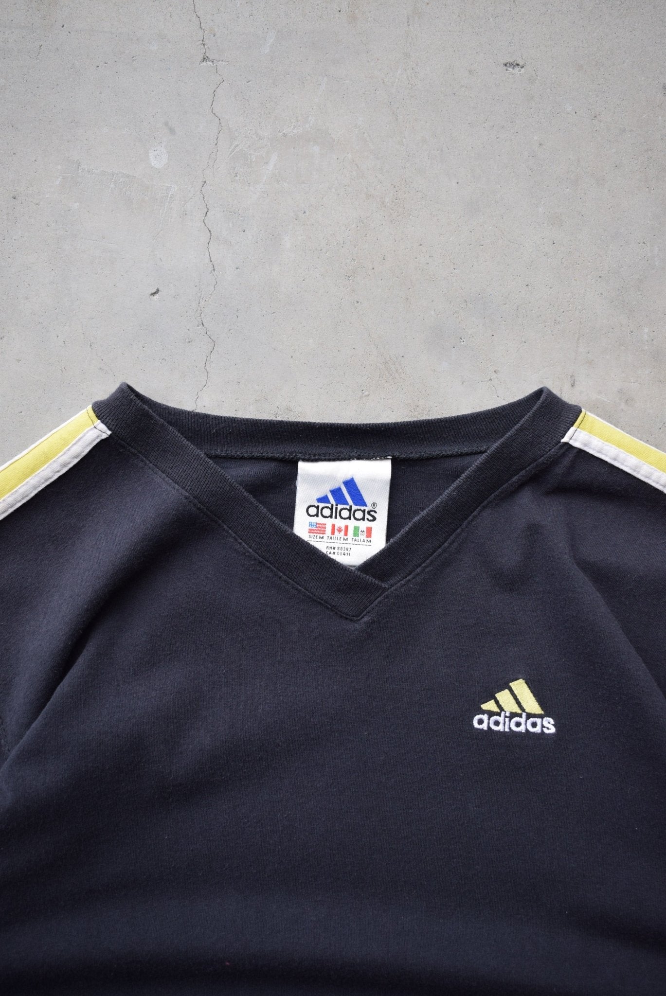 Adidas Black Embroidered Logo Tee — 1990s (M) - Retrospective Store