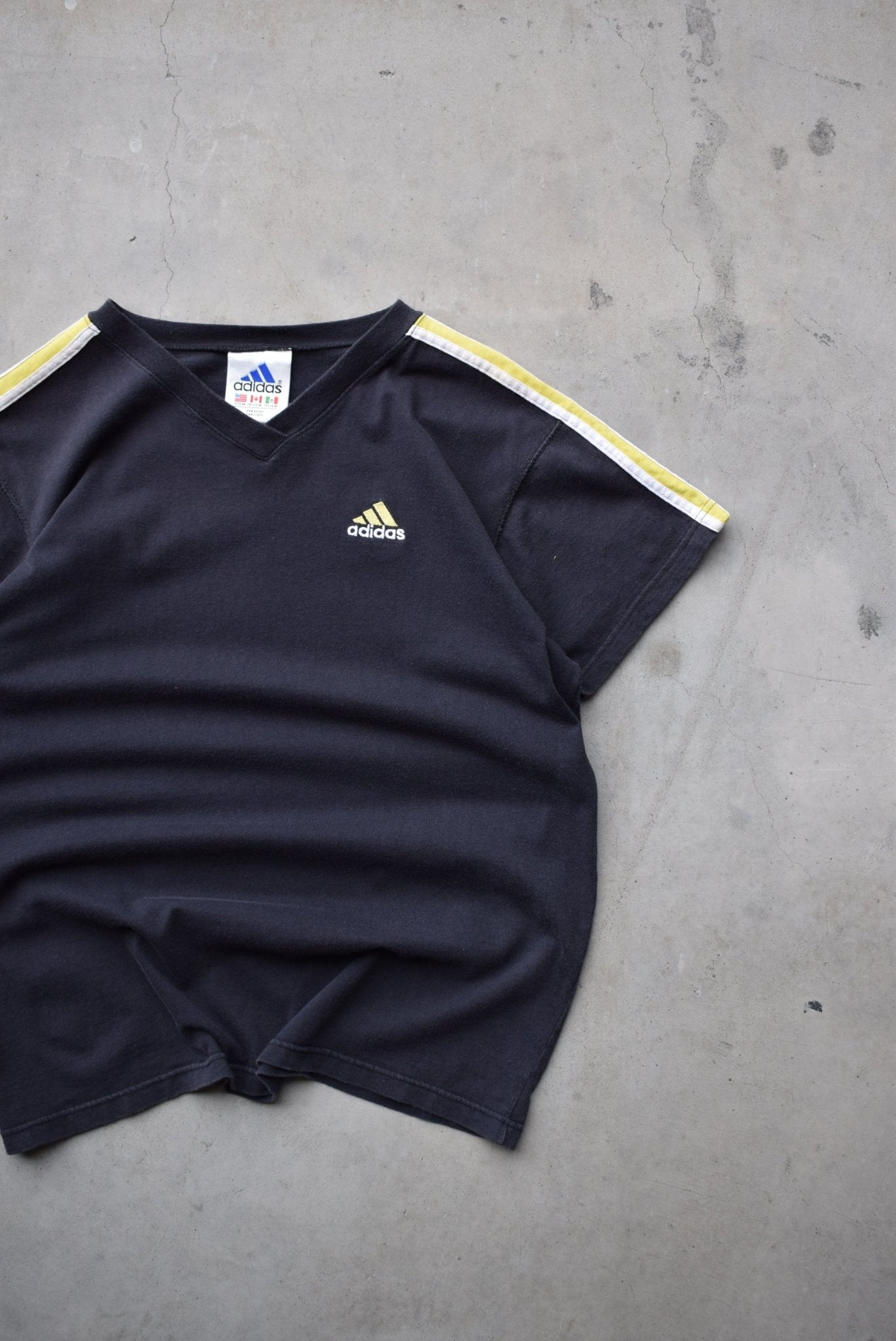 Adidas Black Embroidered Logo Tee — 1990s (M) - Retrospective Store