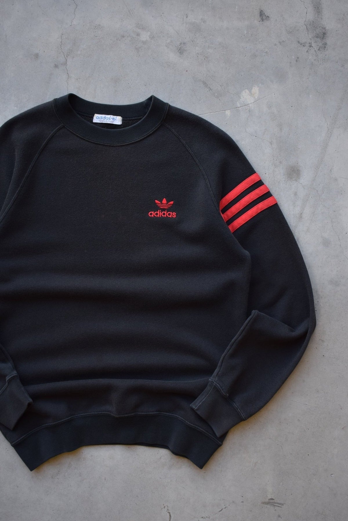 Adidas Black Embroidered Spellout Crewneck — 1990s (S) - Retrospective Store