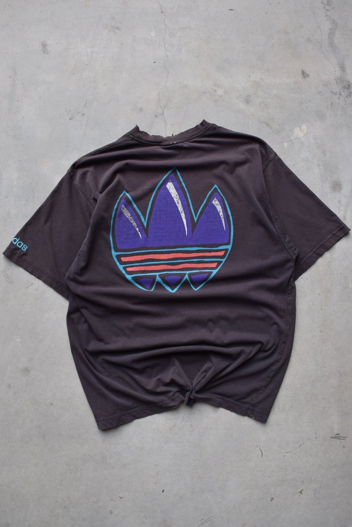 Adidas Black Graphic Tee — 1990s (L) - Retrospective Store