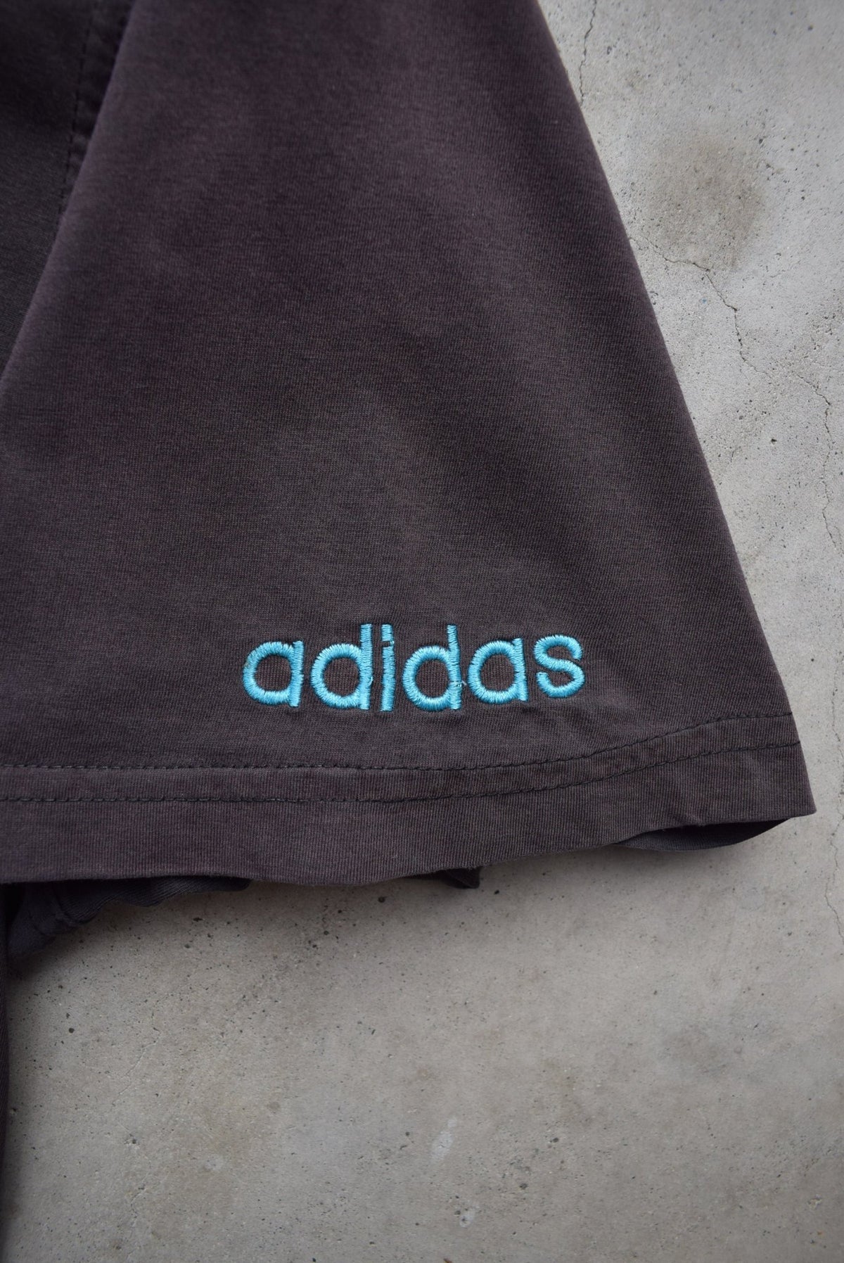 Adidas Black Graphic Tee — 1990s (L) - Retrospective Store