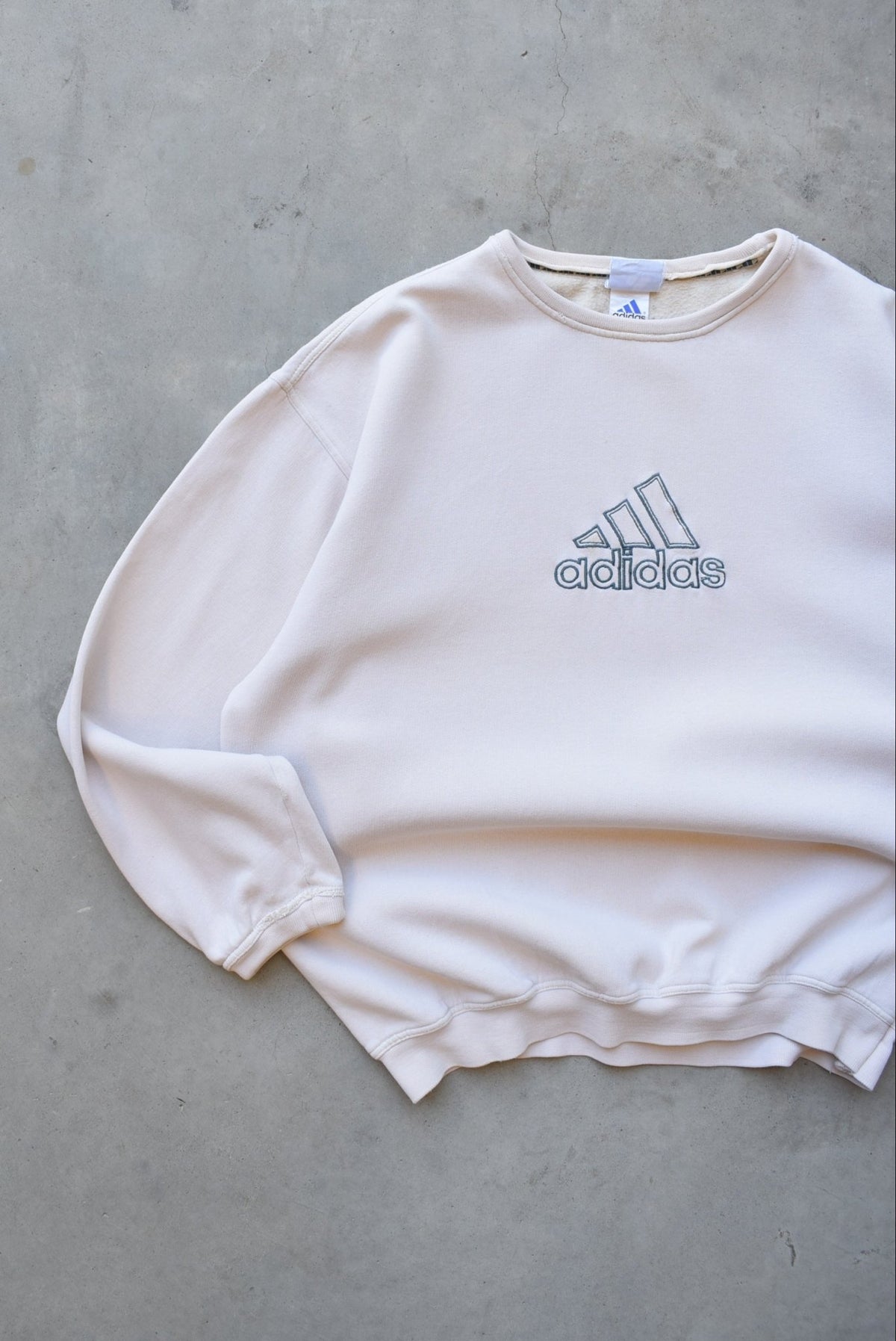 Adidas Cream Embroidered Spellout Crewneck — 1990s (L) - Retrospective Store