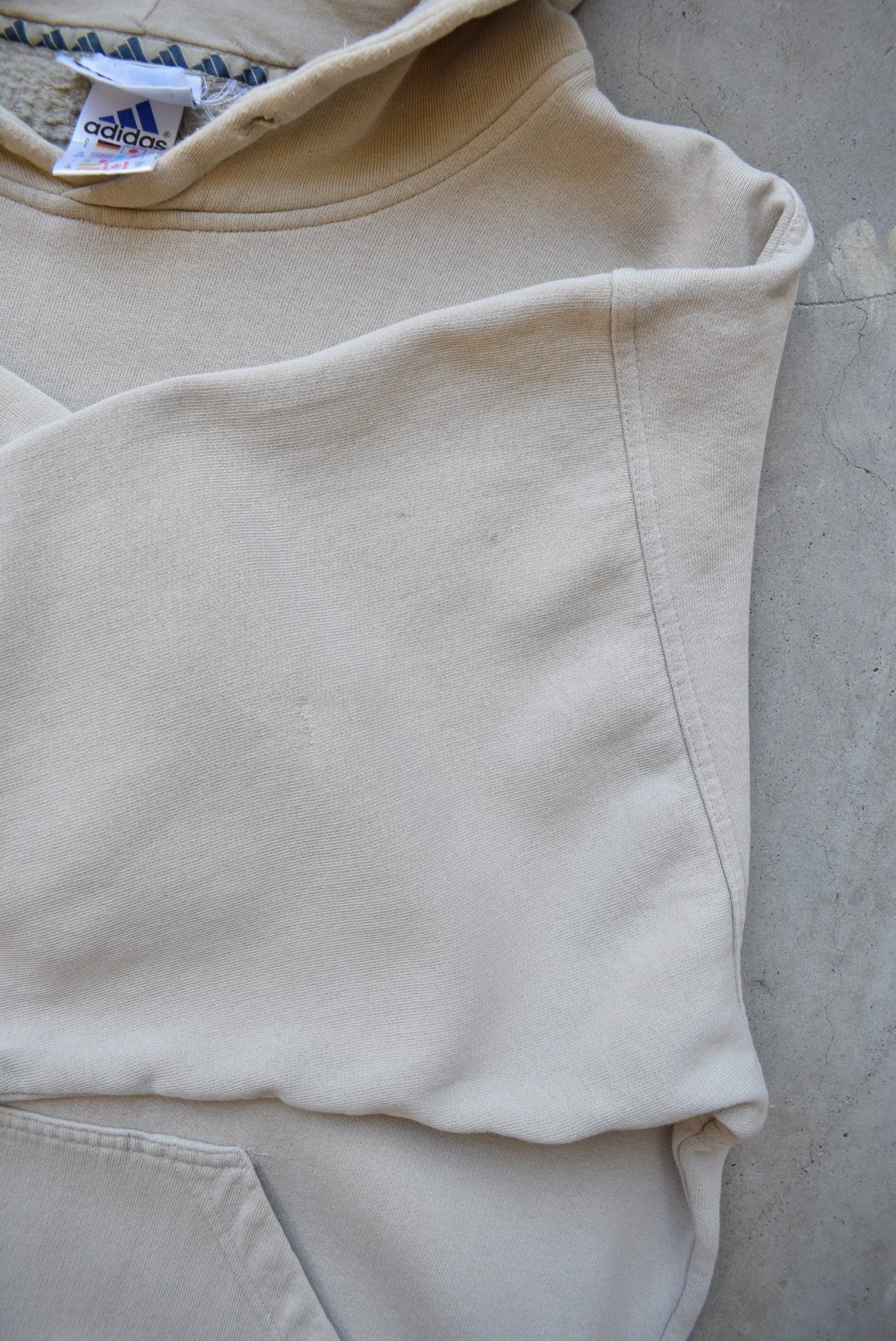 Adidas Cream Embroidered Spellout Hoodie — 1990s (S/M) - Retrospective Store