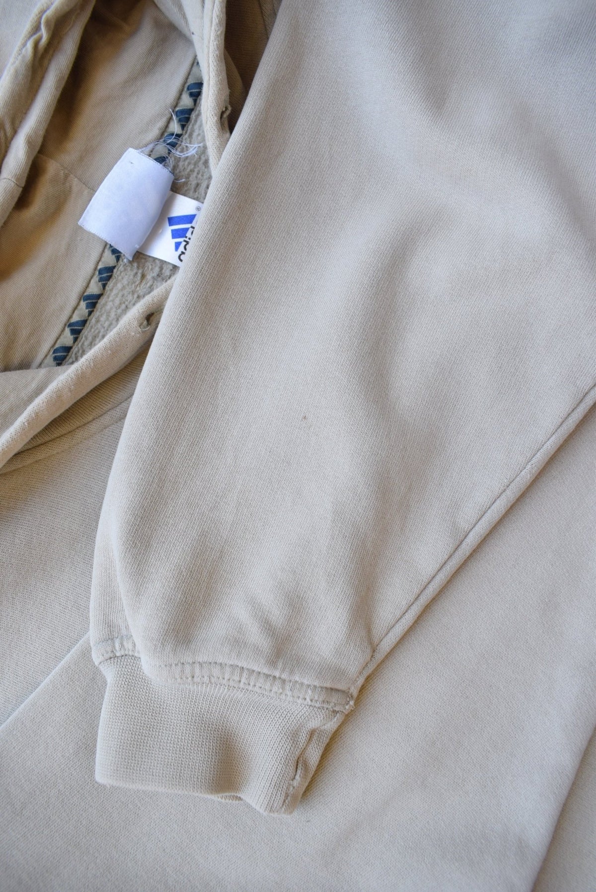 Adidas Cream Embroidered Spellout Hoodie — 1990s (S/M) - Retrospective Store