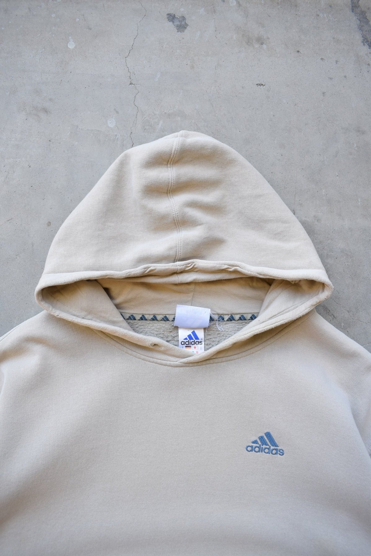 Adidas Cream Embroidered Spellout Hoodie — 1990s (S/M) - Retrospective Store