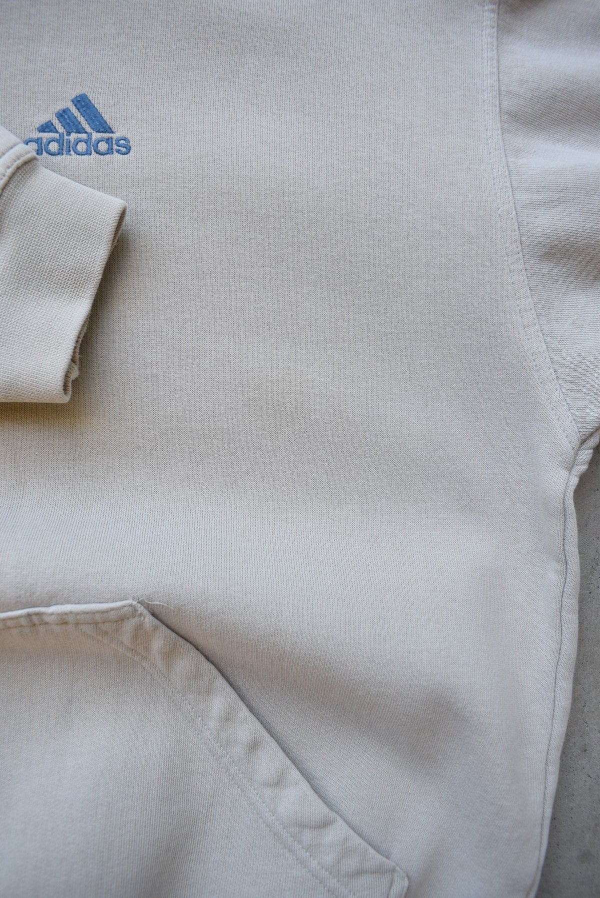 Adidas Cream Embroidered Spellout Hoodie — 1990s (S/M) - Retrospective Store