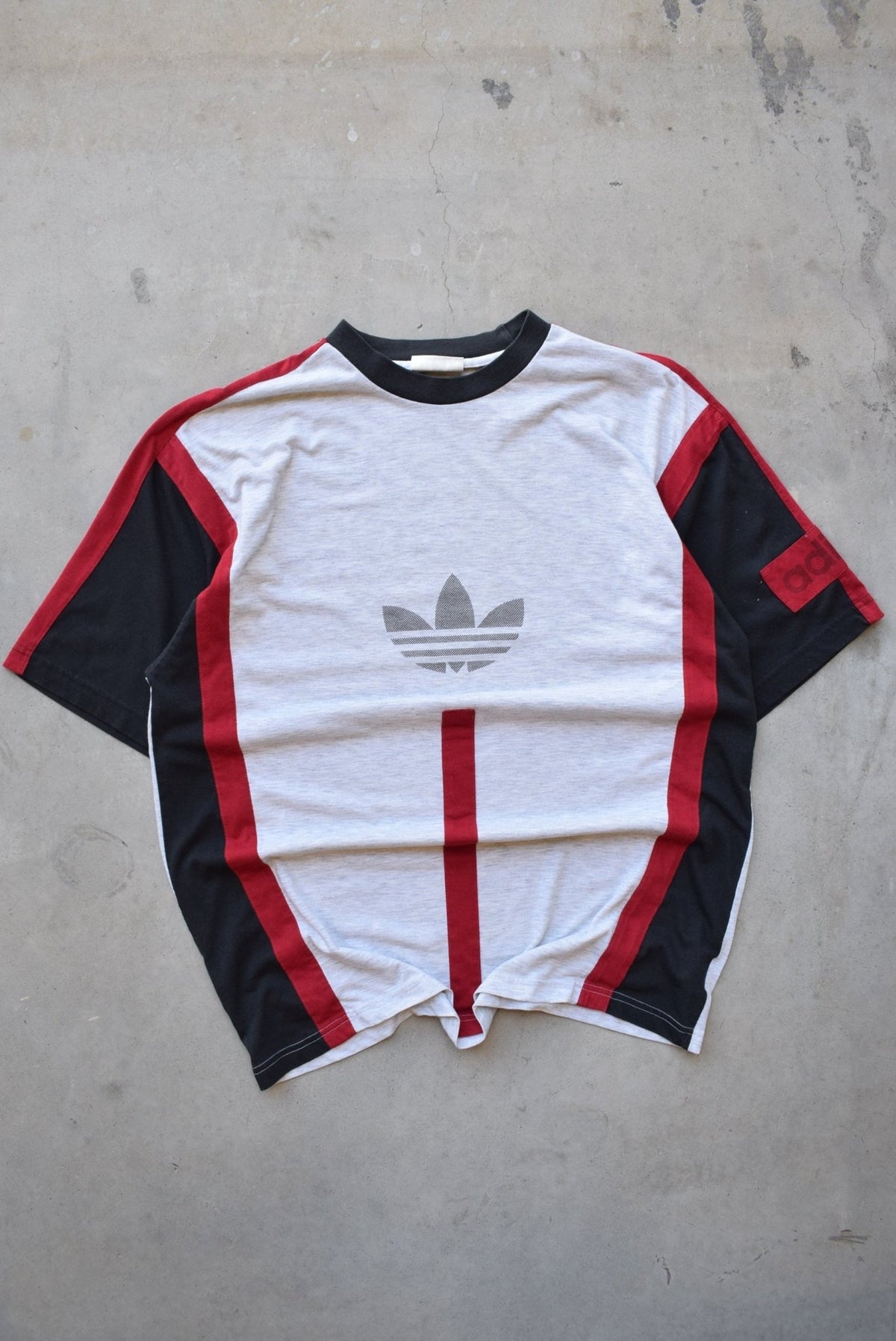 Adidas Grey & Red Graphic Tee — 1990s (XL) - Retrospective Store