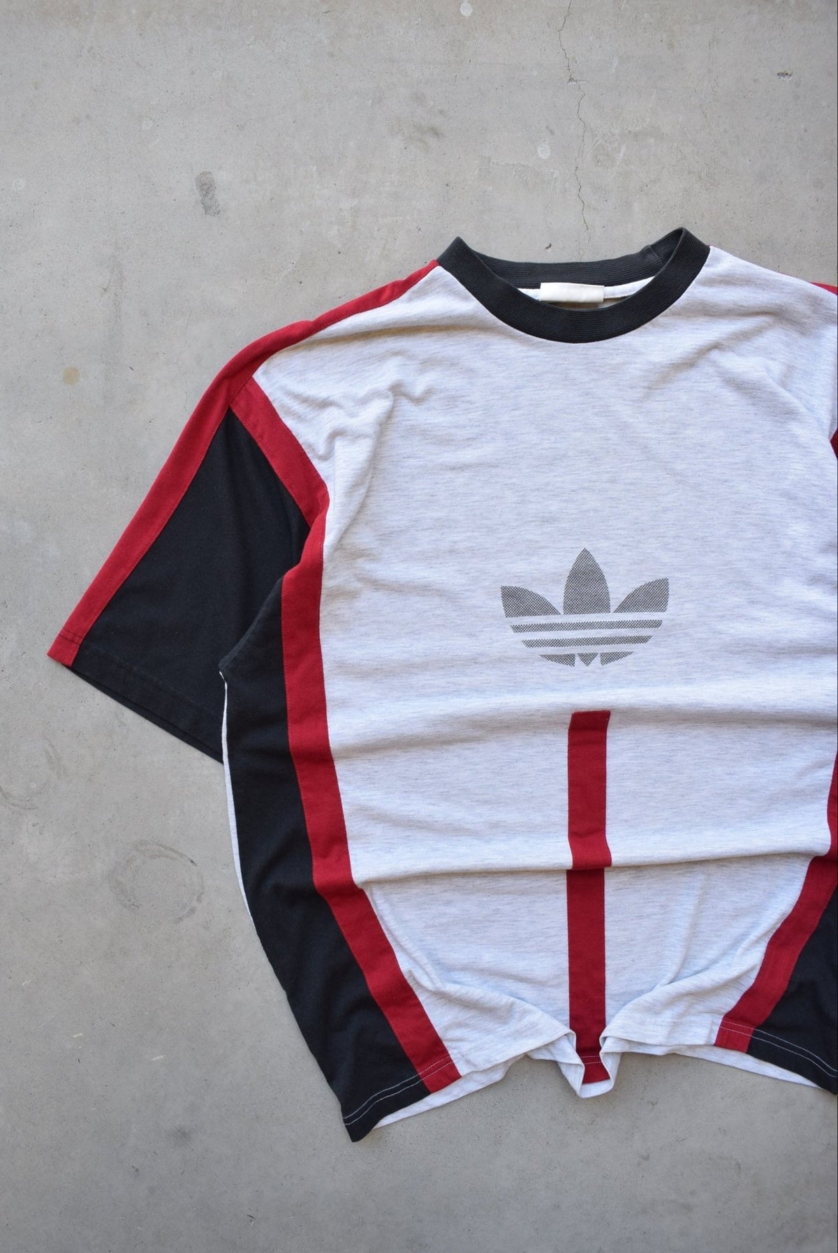 Adidas Grey & Red Graphic Tee — 1990s (XL) - Retrospective Store