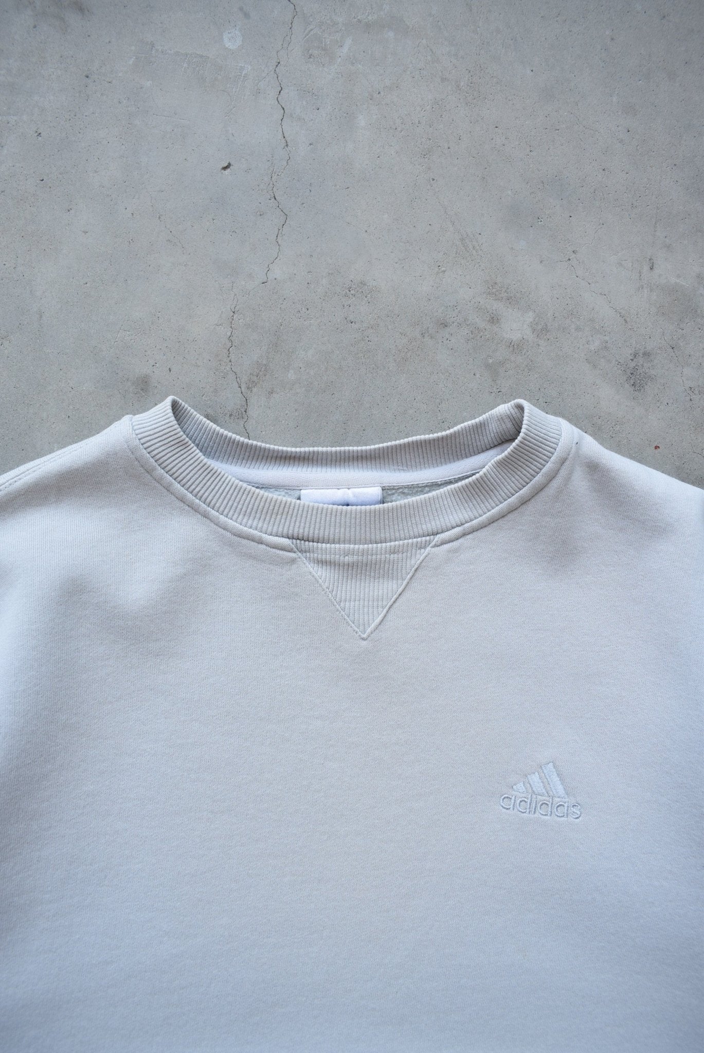 Adidas Light-Grey Embroidered Logo Crewneck — 1990s (S) - Retrospective Store
