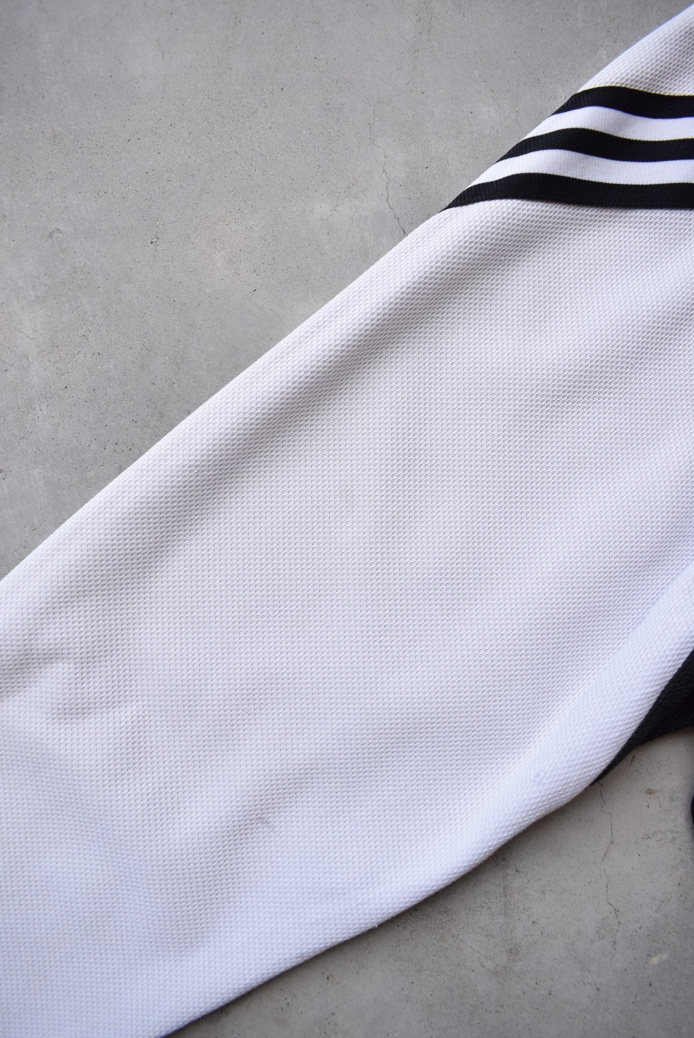 Adidas White & Black Embroidered Logo Long Sleeve Tee — 2000s (XL) - Retrospective Store